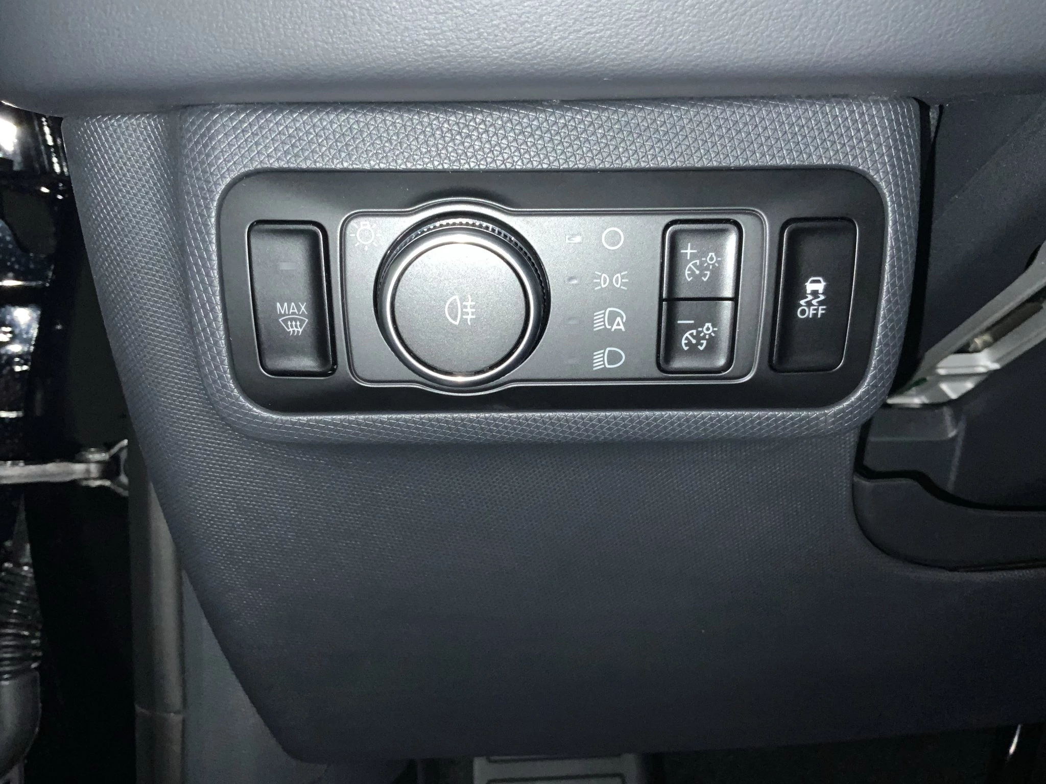 Ford-Mustang Mach-E-image-18