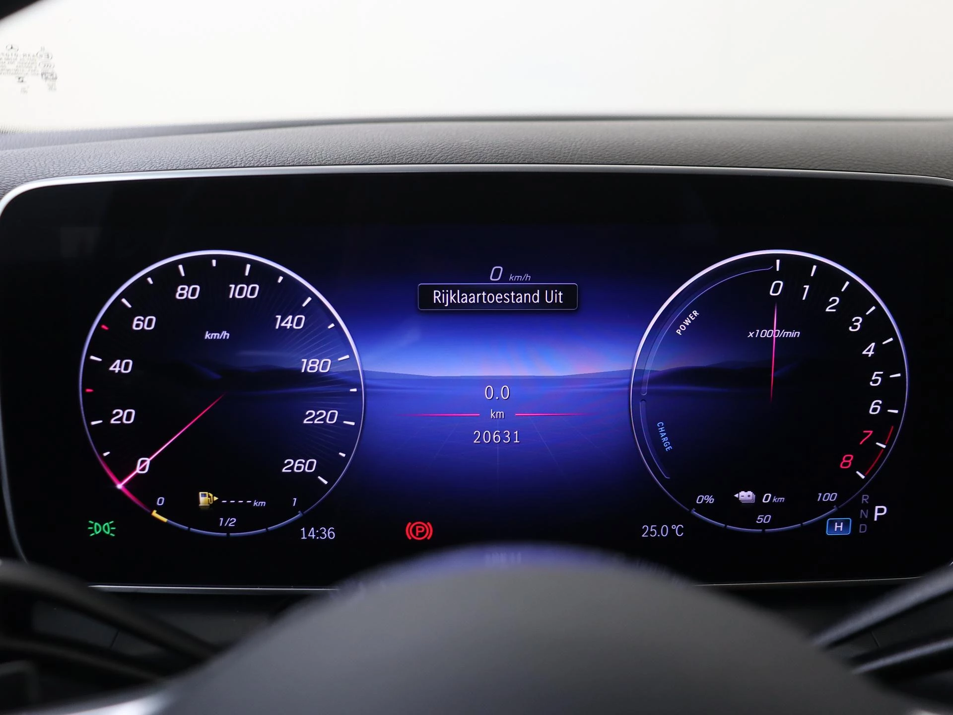 Mercedes-Benz-GLC-image-15