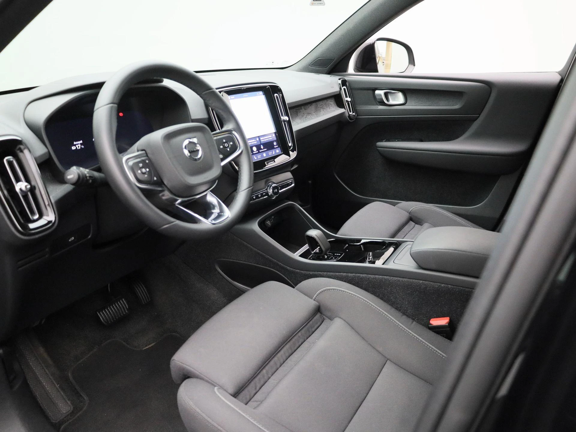 Volvo-XC40-image-15