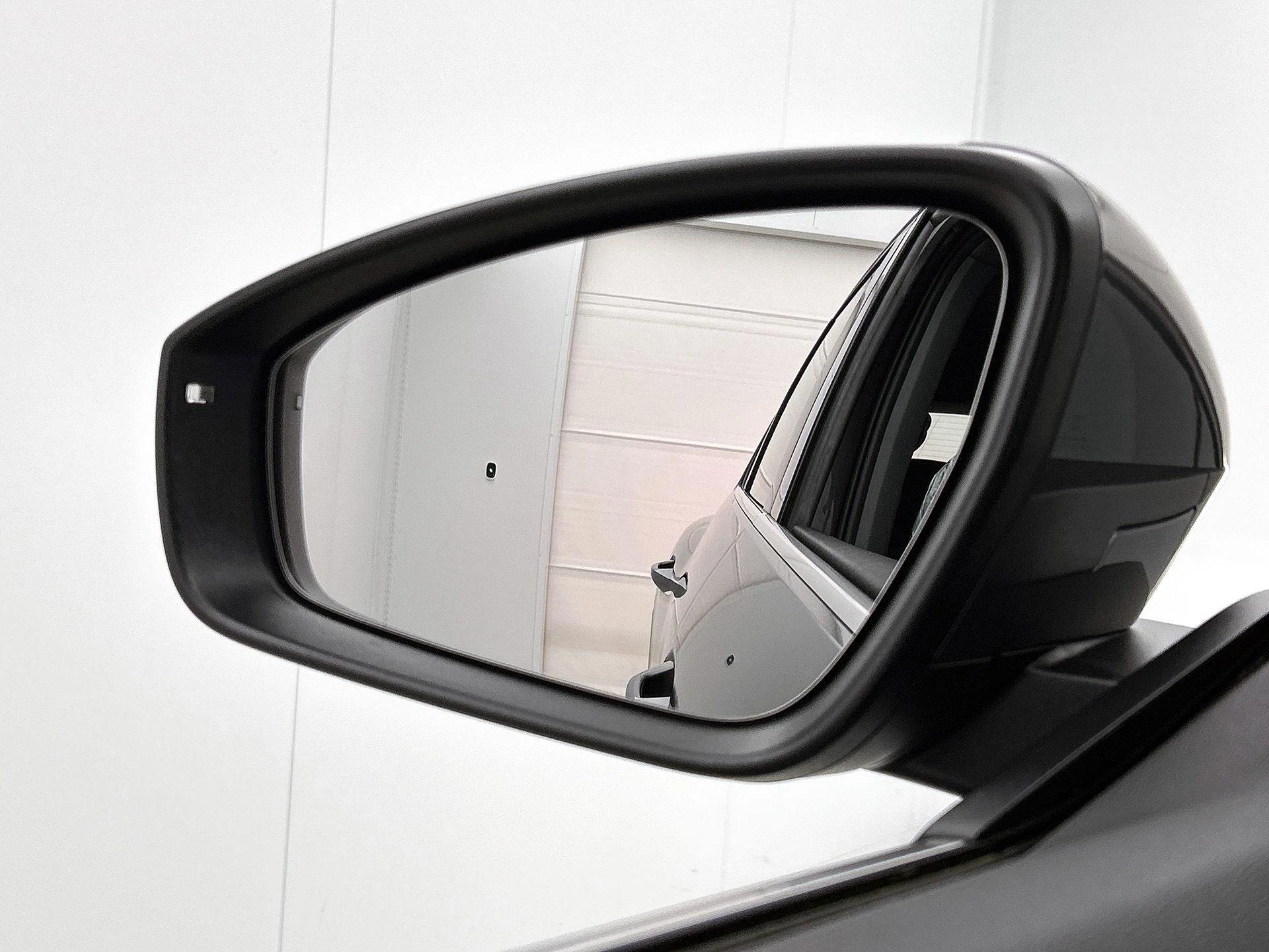 Audi-Q4 e-tron-image-17