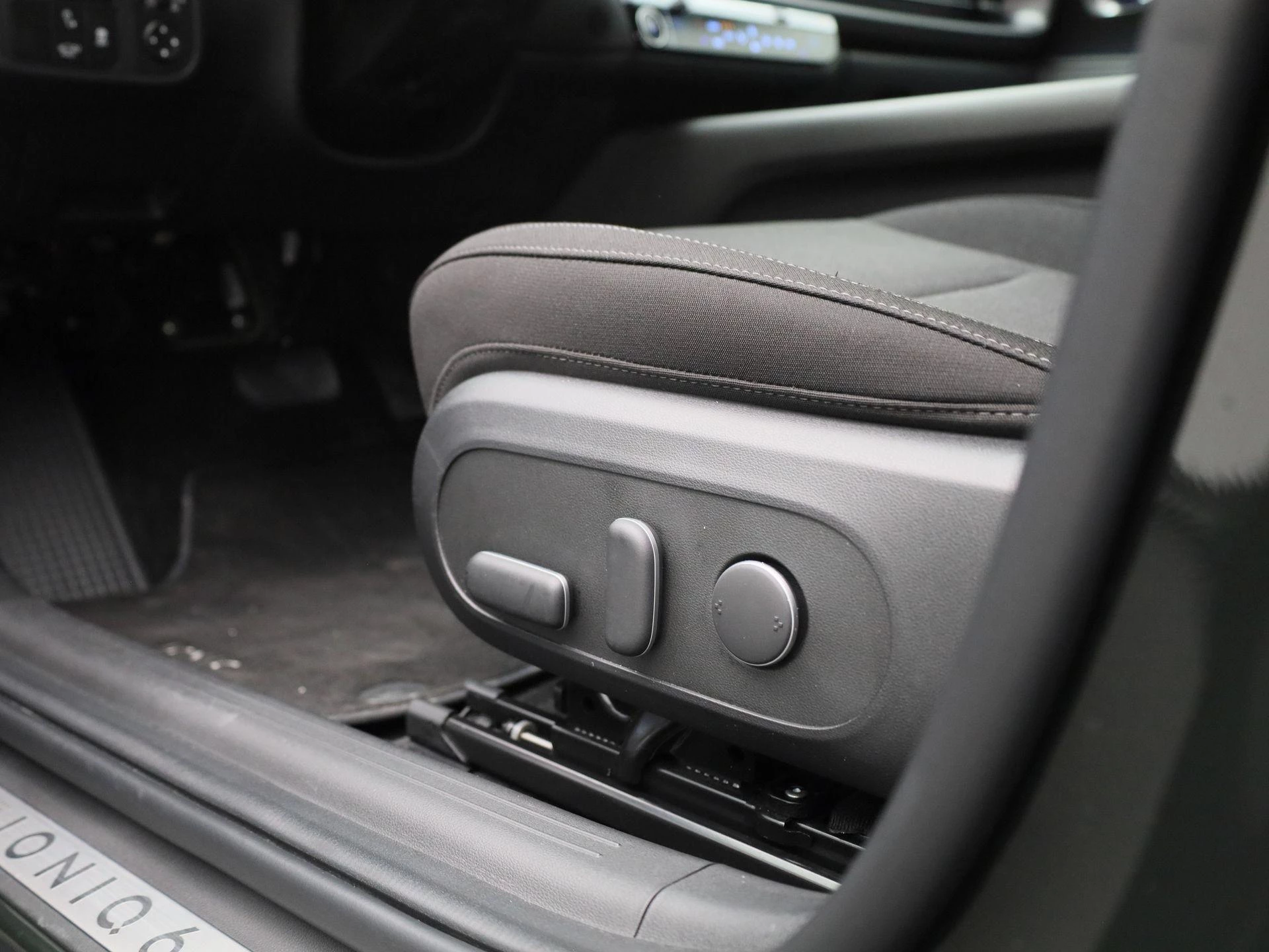 Hyundai-IONIQ 6-image-33