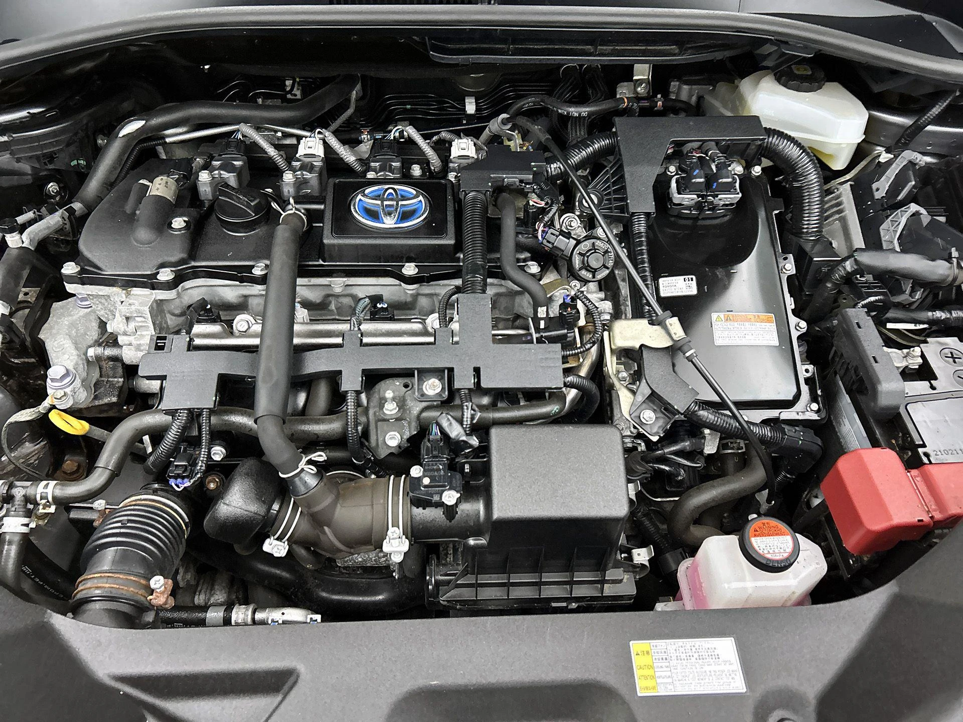 Toyota-C-HR-image-32