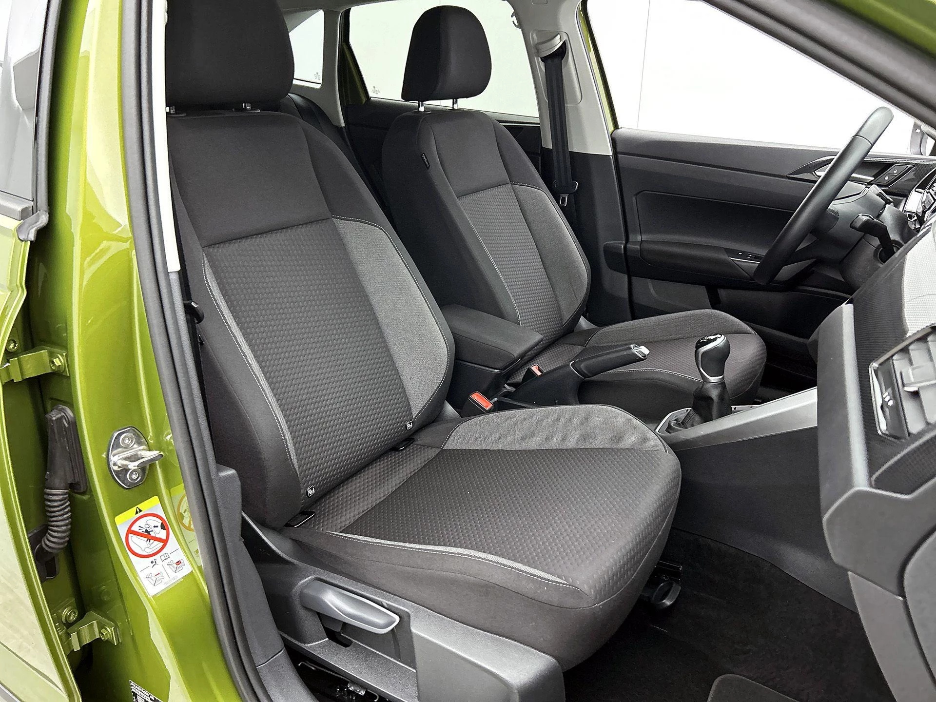 Volkswagen-Taigo-image-11