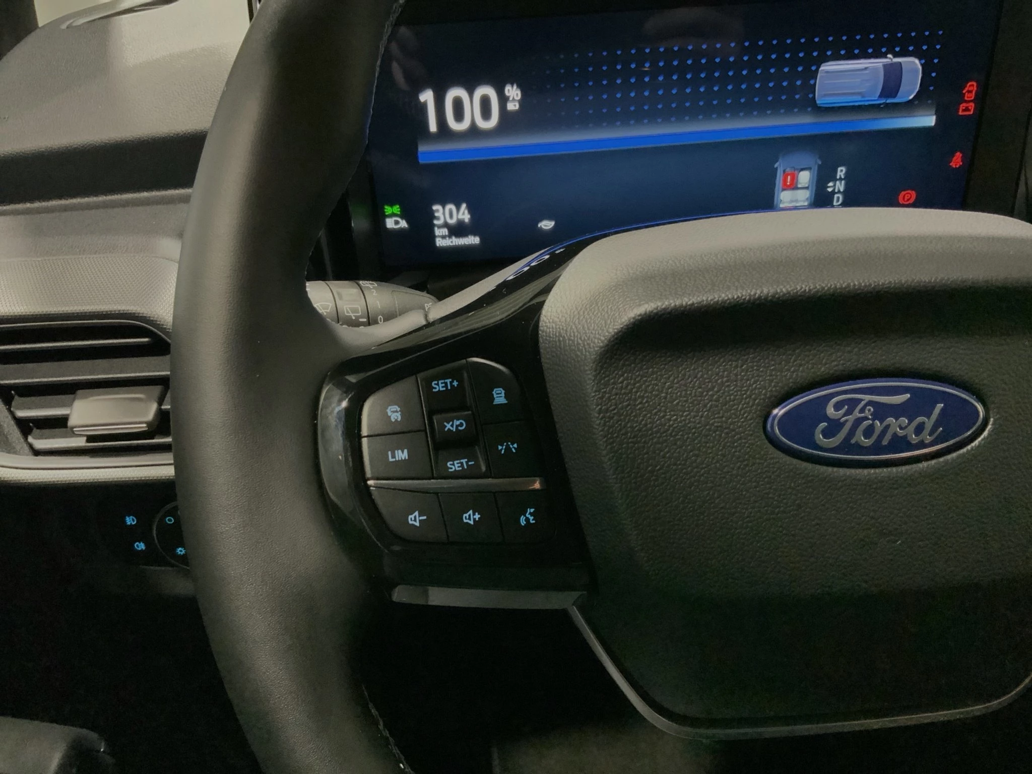 Ford-Tourneo Courier-image-9