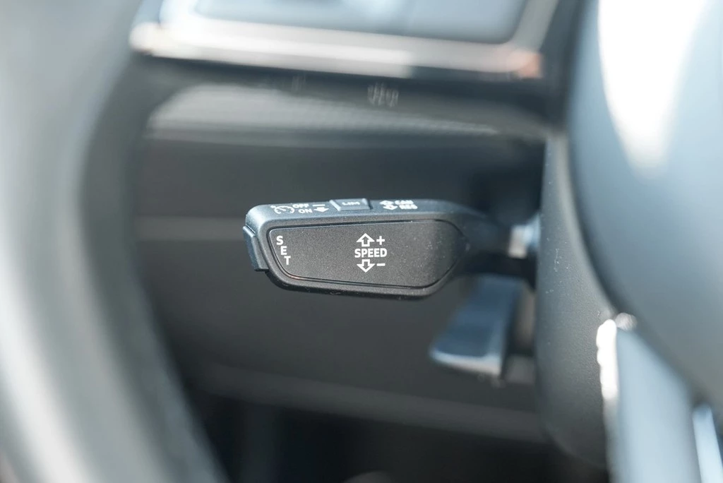 Audi A1 Sportback 30 TFSI S Line /LED/GRA/SHZ/DAB