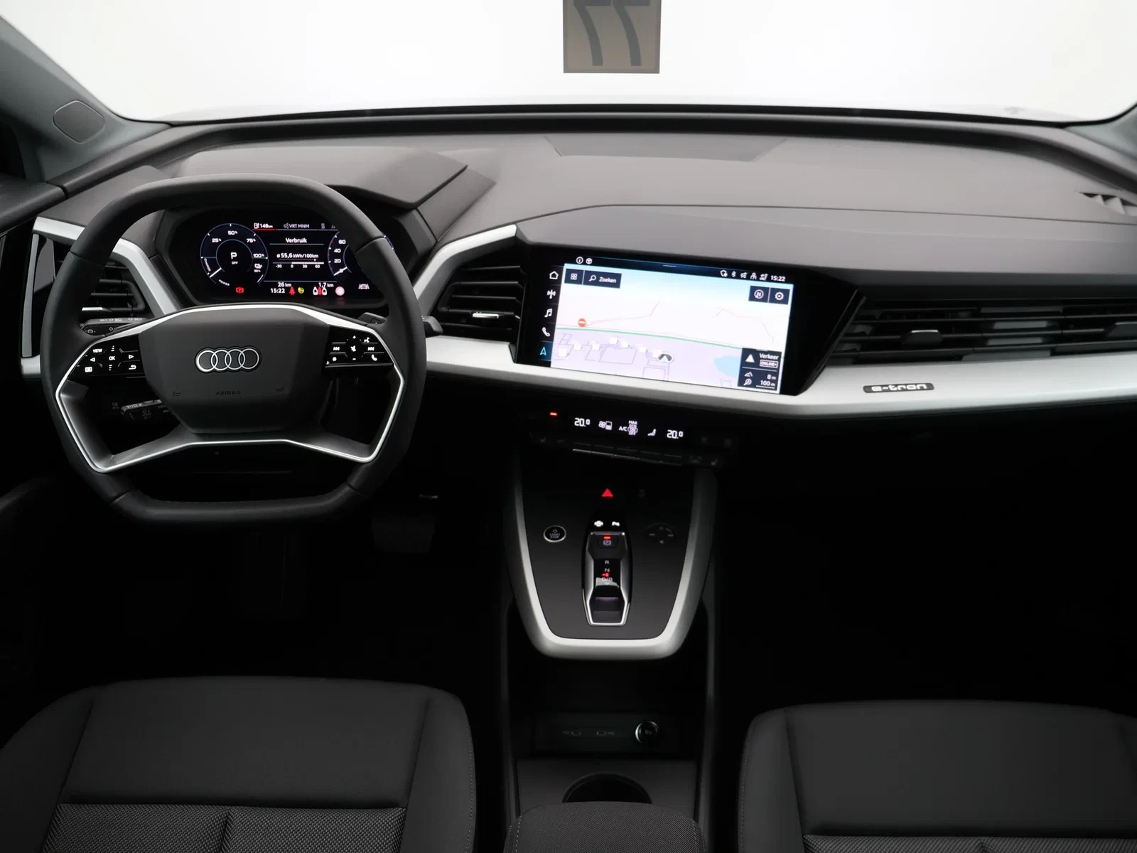 Audi Q4 e-tron Audi Q4 Attraction 40 e-tron 150,00 kW / DEMO