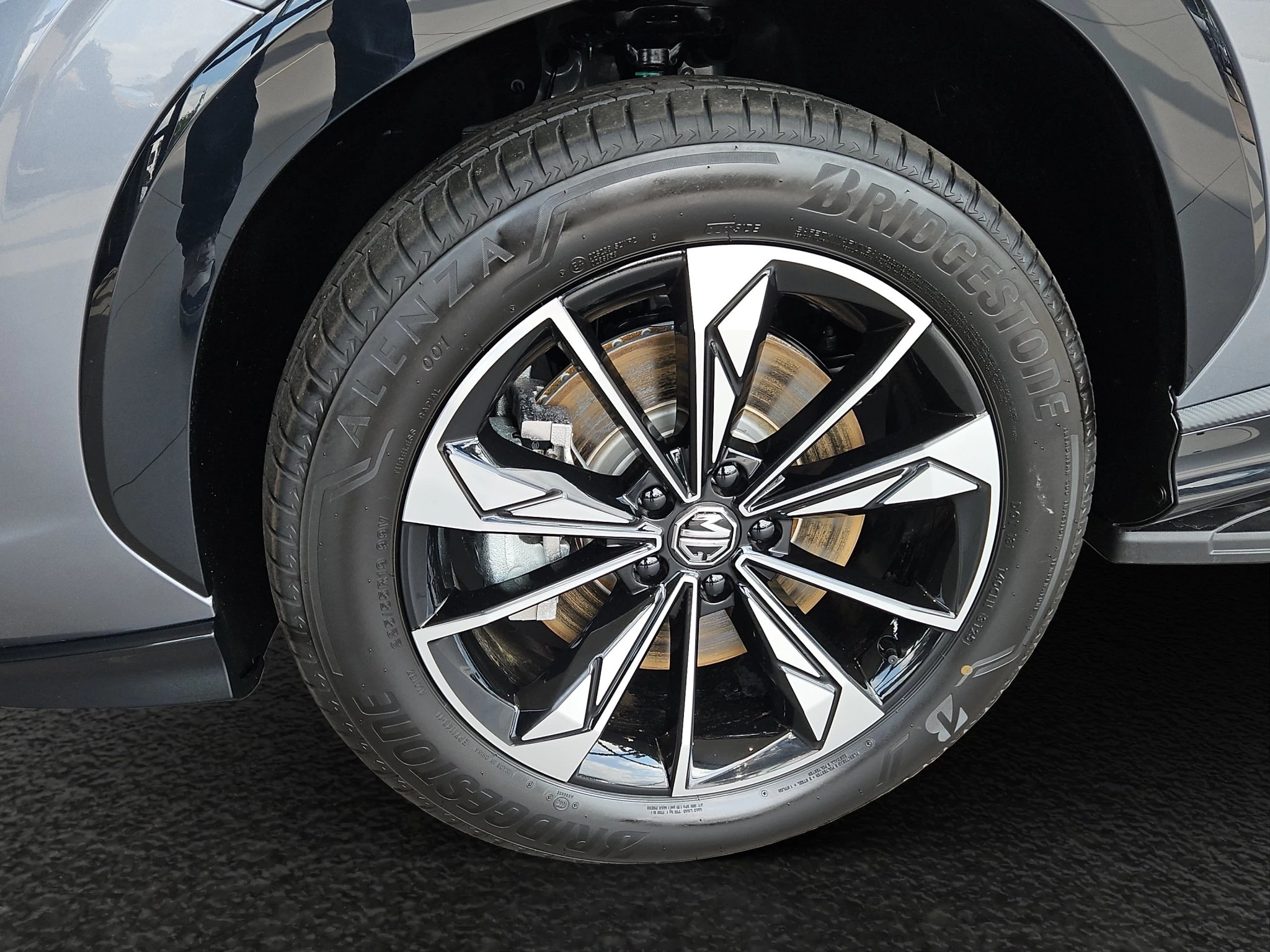 MG HS Luxury 1.5 T PHEV Sports Utility Vehicle. 200 kW. 5-türig