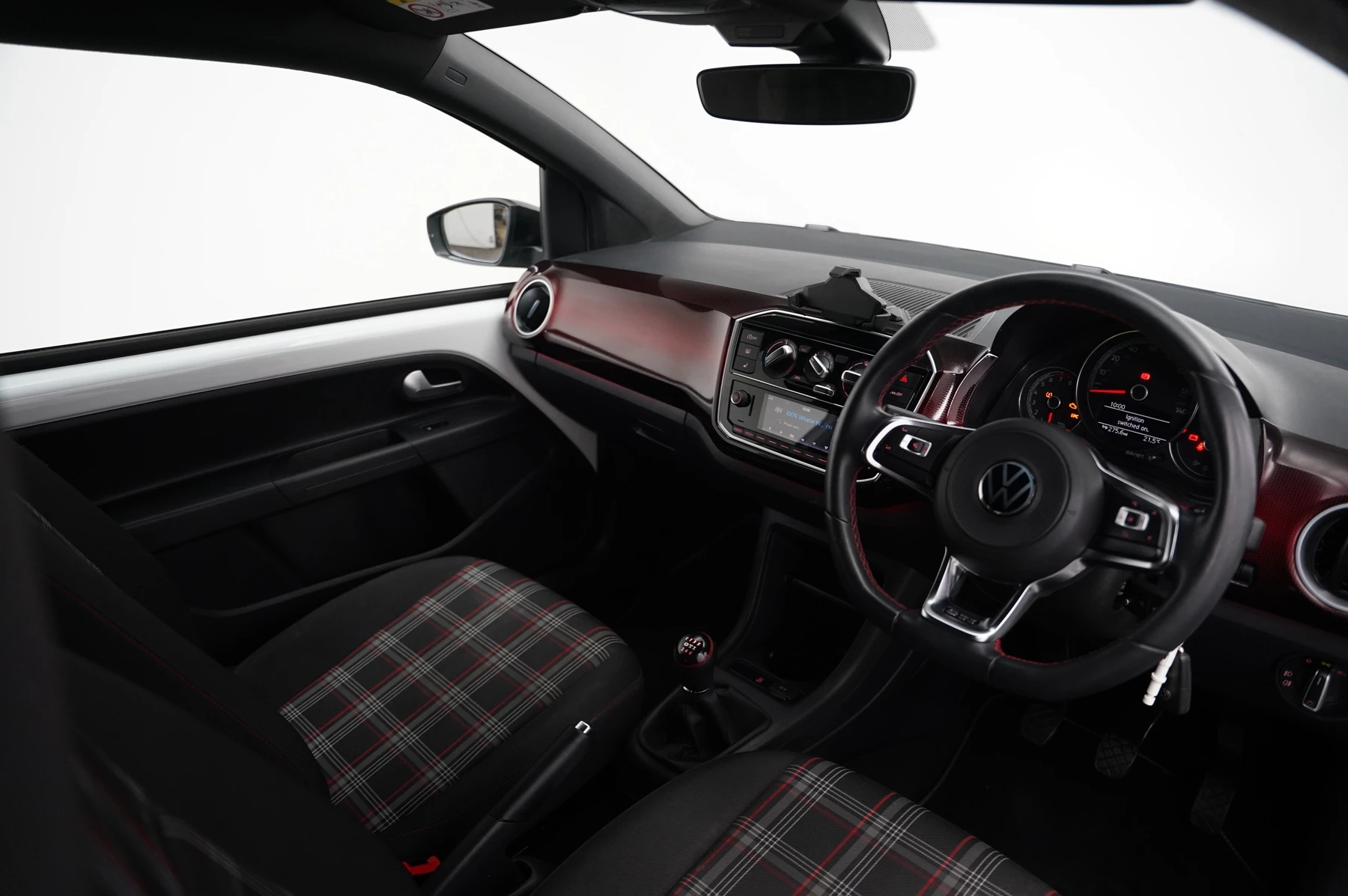 Volkswagen-up!-image-5