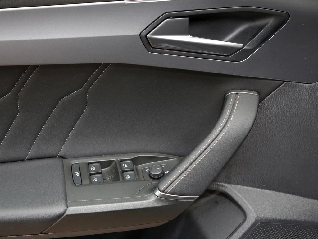 CUPRA Leon Sportstourer VZ 2.0 TSI 19" BEATS Navi+VC ACC LED RFK+PDC