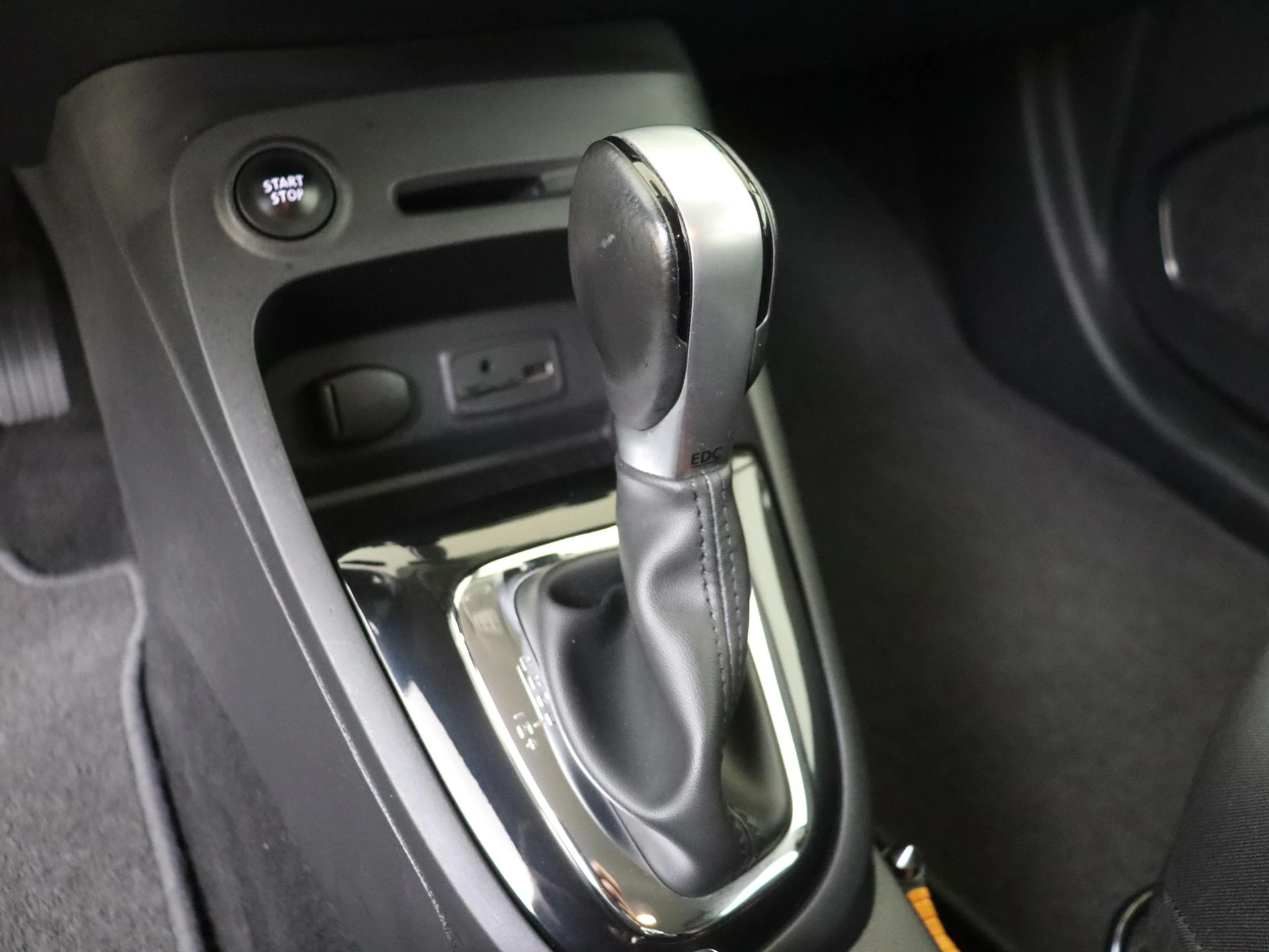 Renault-Captur-image-13