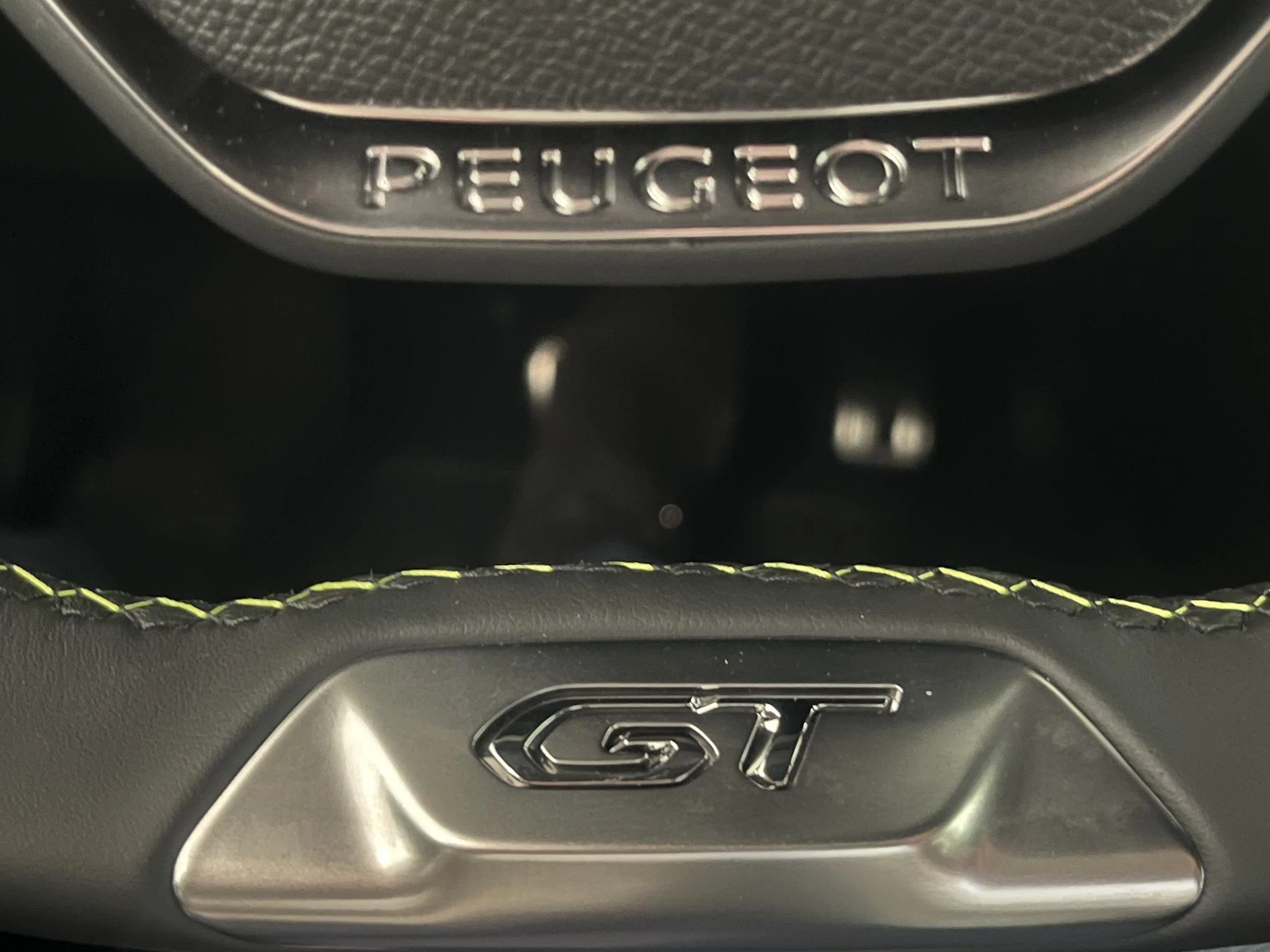Peugeot e-2008 EV GT 50 kWh