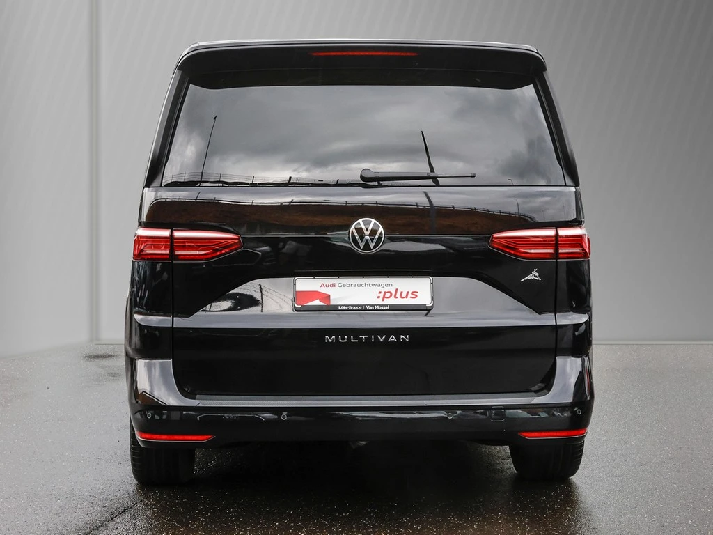 Volkswagen-Multivan-image-5
