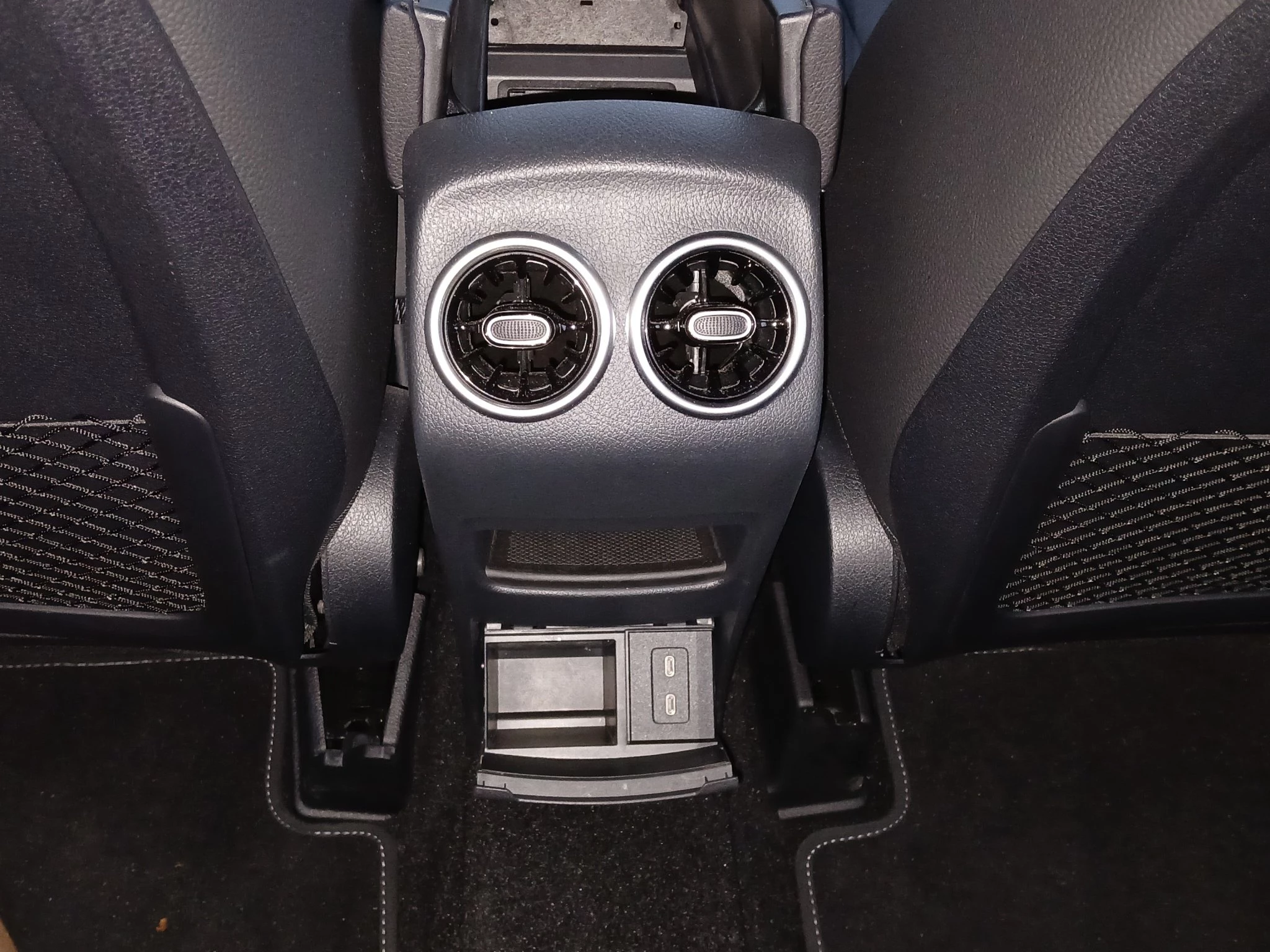 Mercedes-Benz GLB 200 Progressive AUT | LED | NAVI |