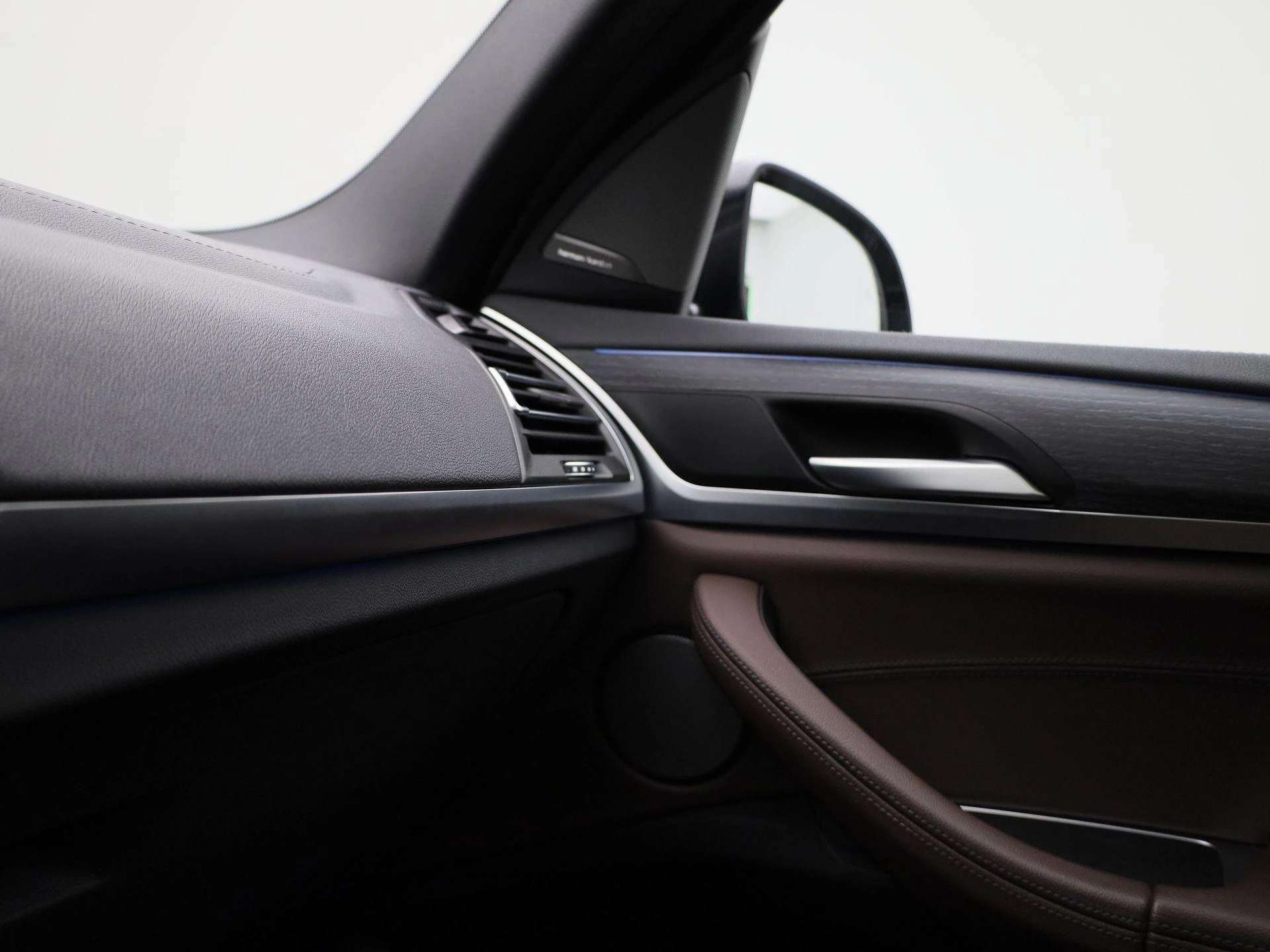 BMW-iX3-image-30