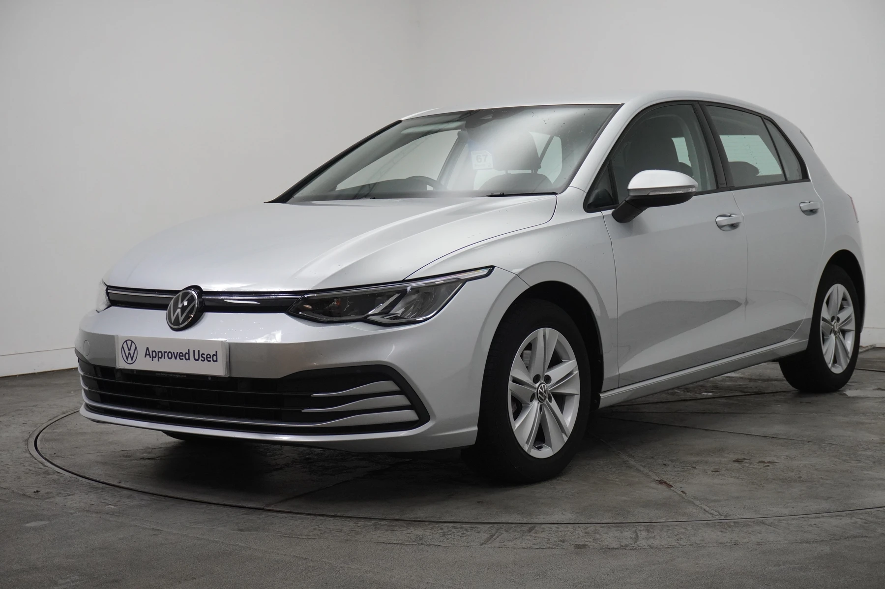 Volkswagen-Golf-image-33