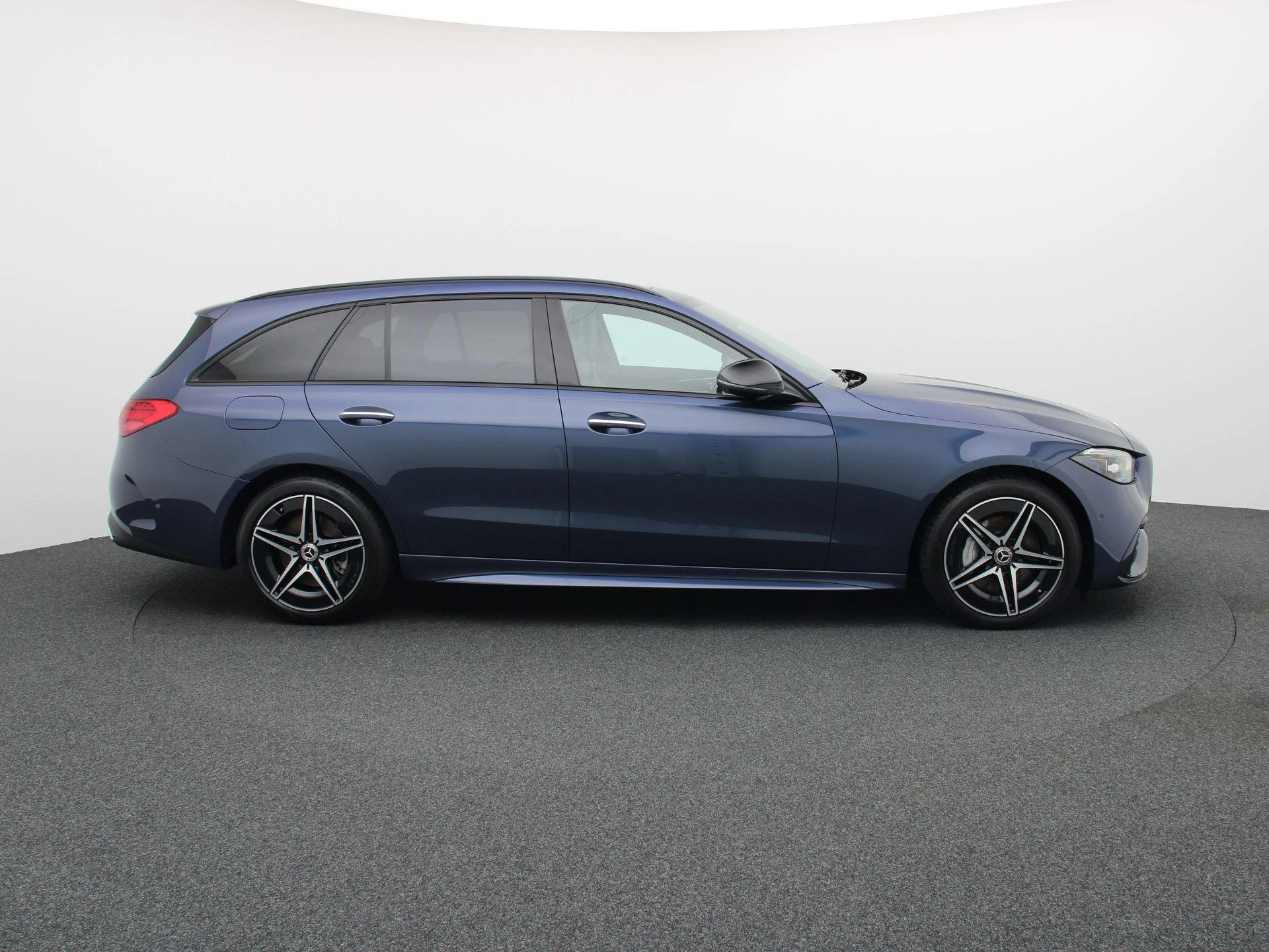 Mercedes-Benz C-Klasse 300 de 4MATIC Break AMG Line + LEDER + PANO + TREKHAAK + DIGITAL LIGHT +