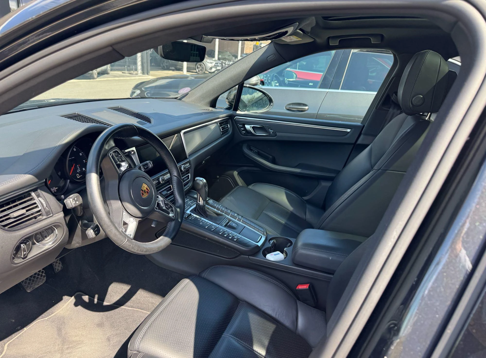 Porsche-Macan-image-1