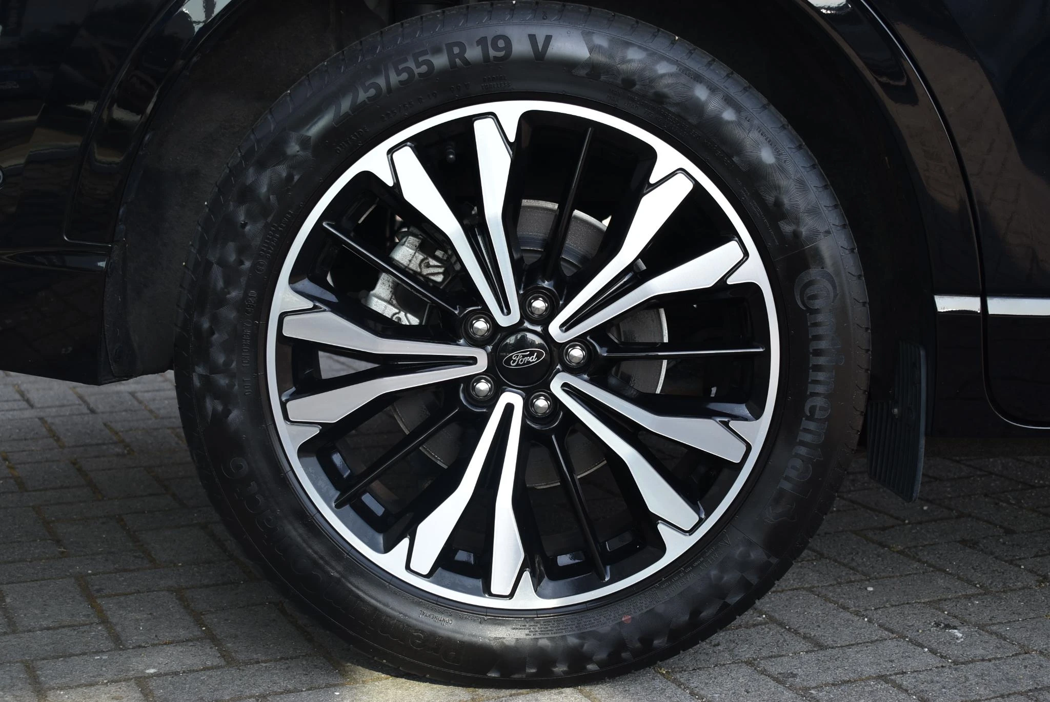 Ford-Kuga-image-10