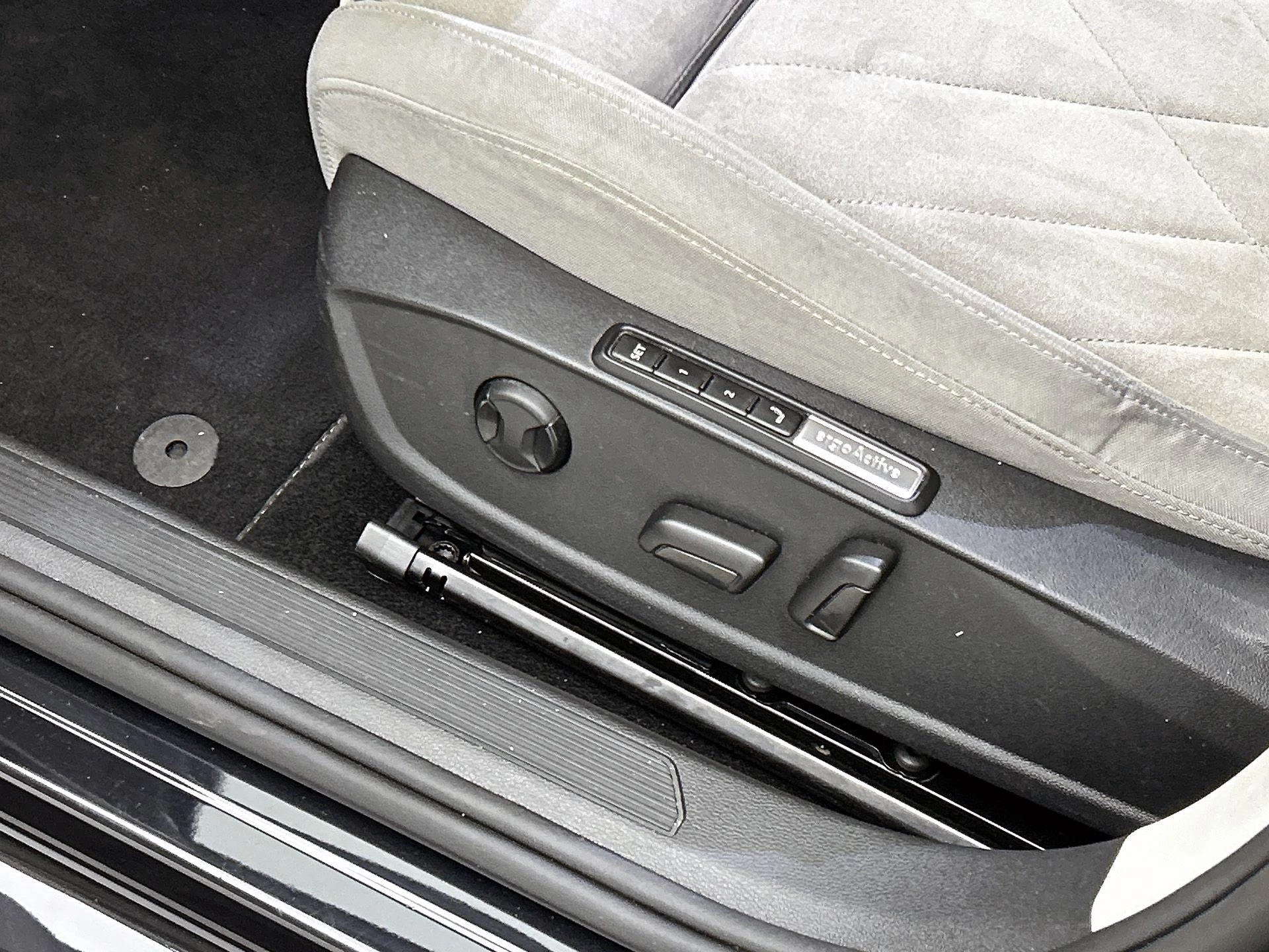 Volkswagen Golf 1.0 TSI Life Business