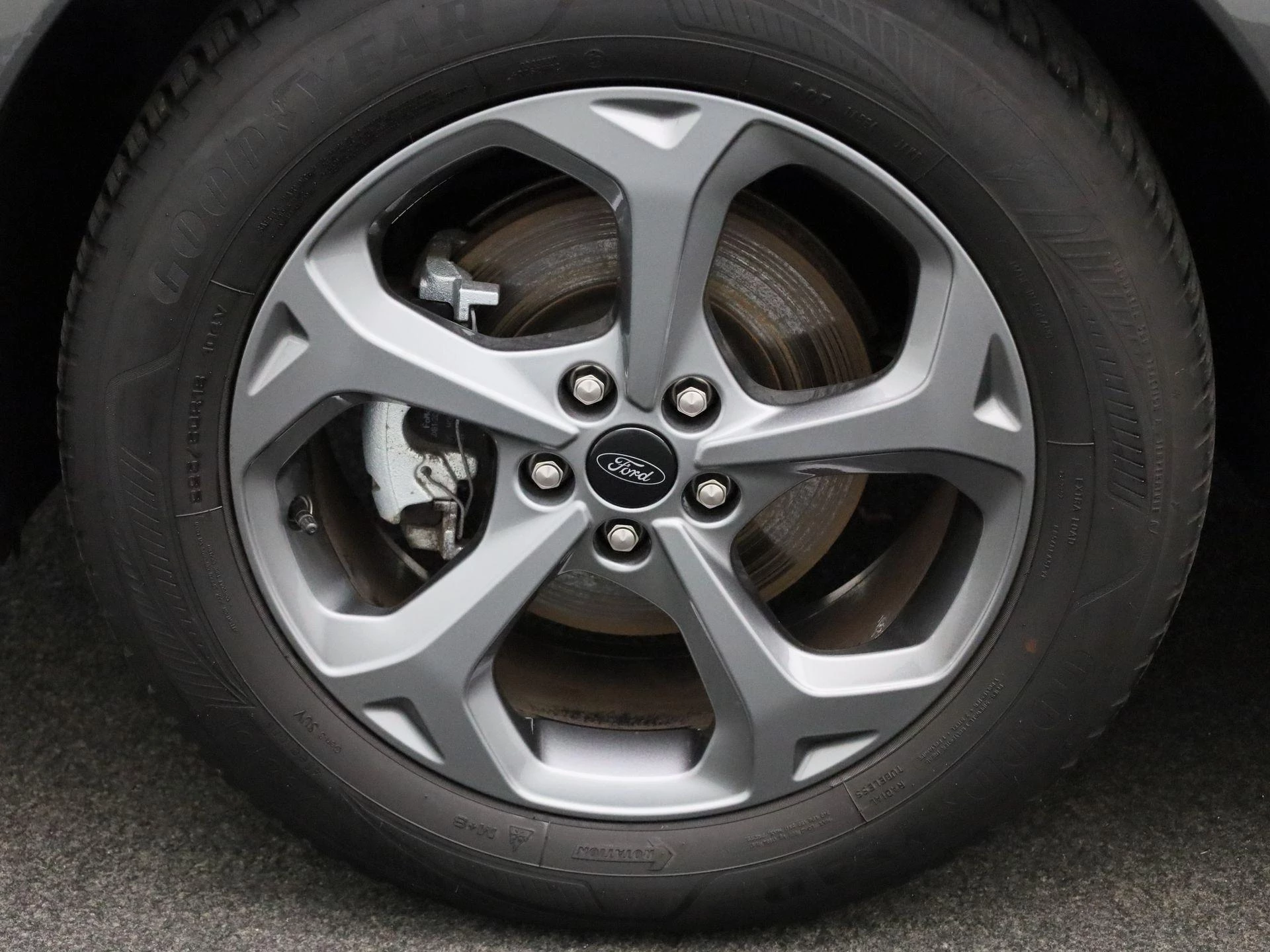 Ford-Kuga-image-11