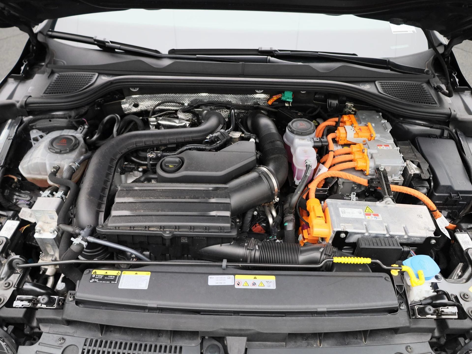 Volkswagen-Golf-image-39