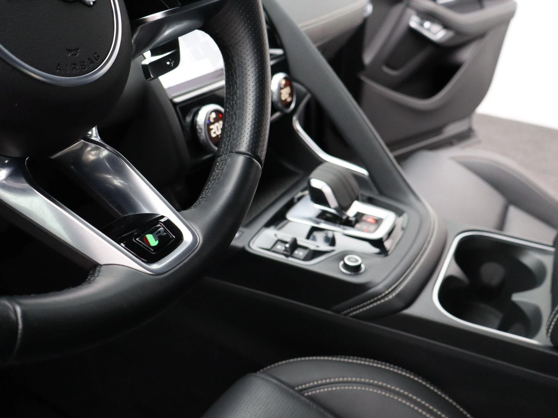 Jaguar-E-PACE-image-29