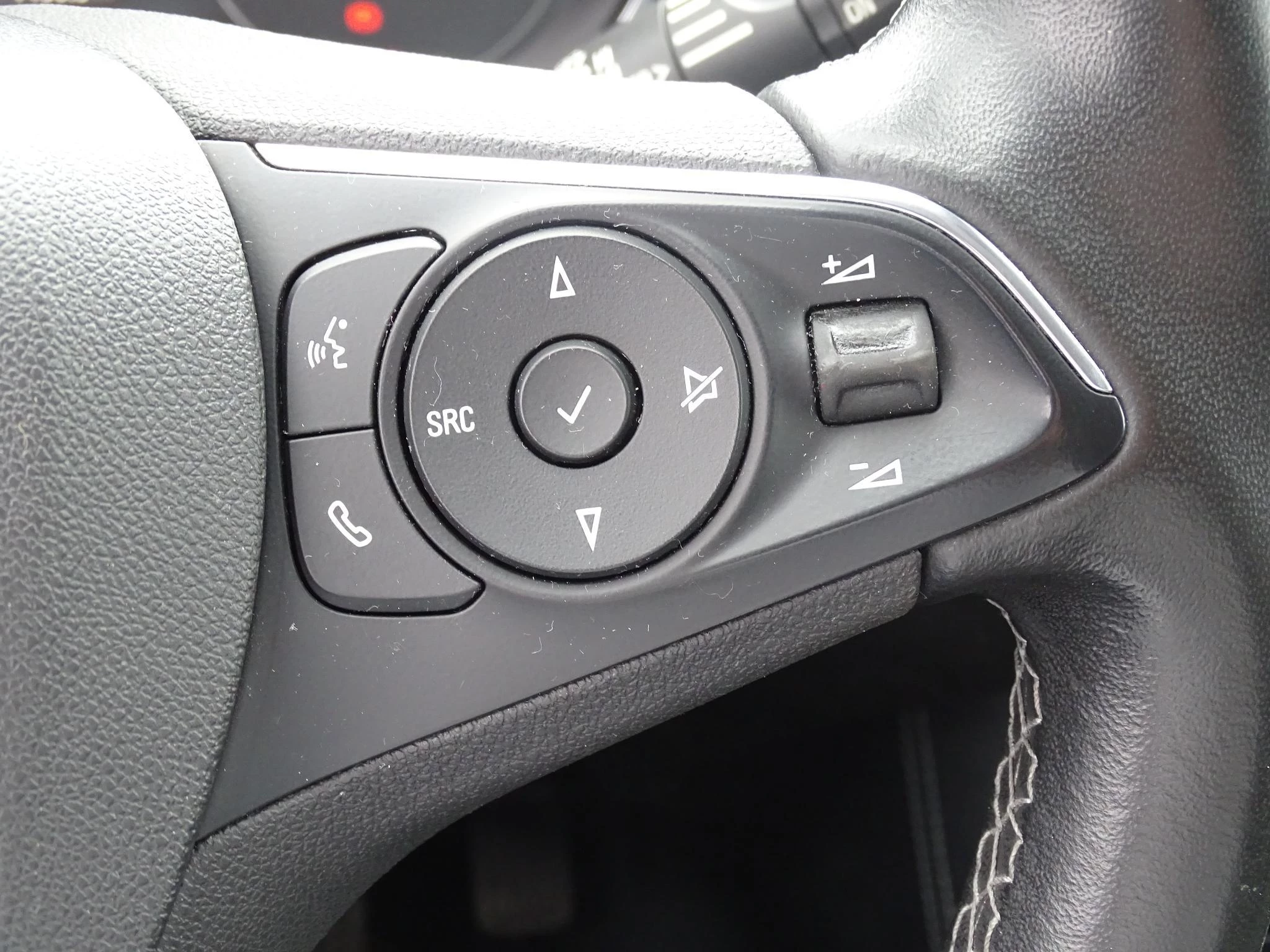 Opel-Grandland X-image-12