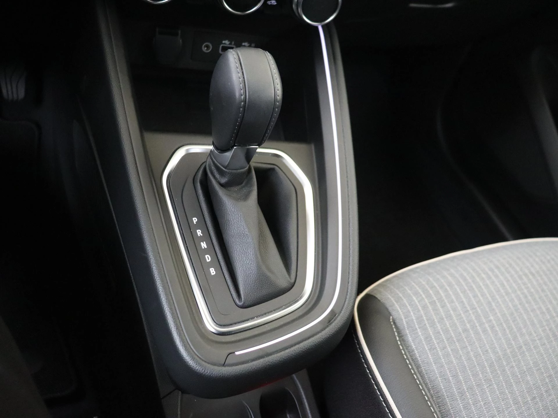 Renault-Clio-image-18
