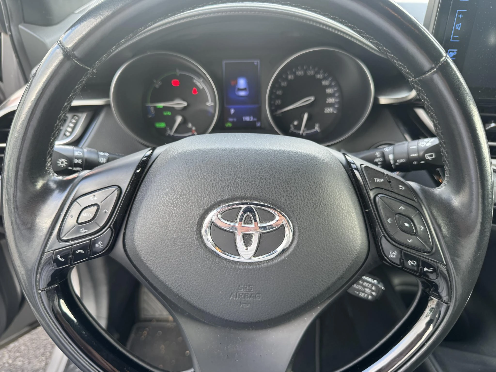 Toyota-C-HR-image-13