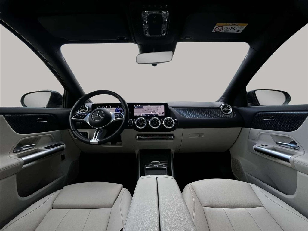 Mercedes-Benz-EQA-image-12