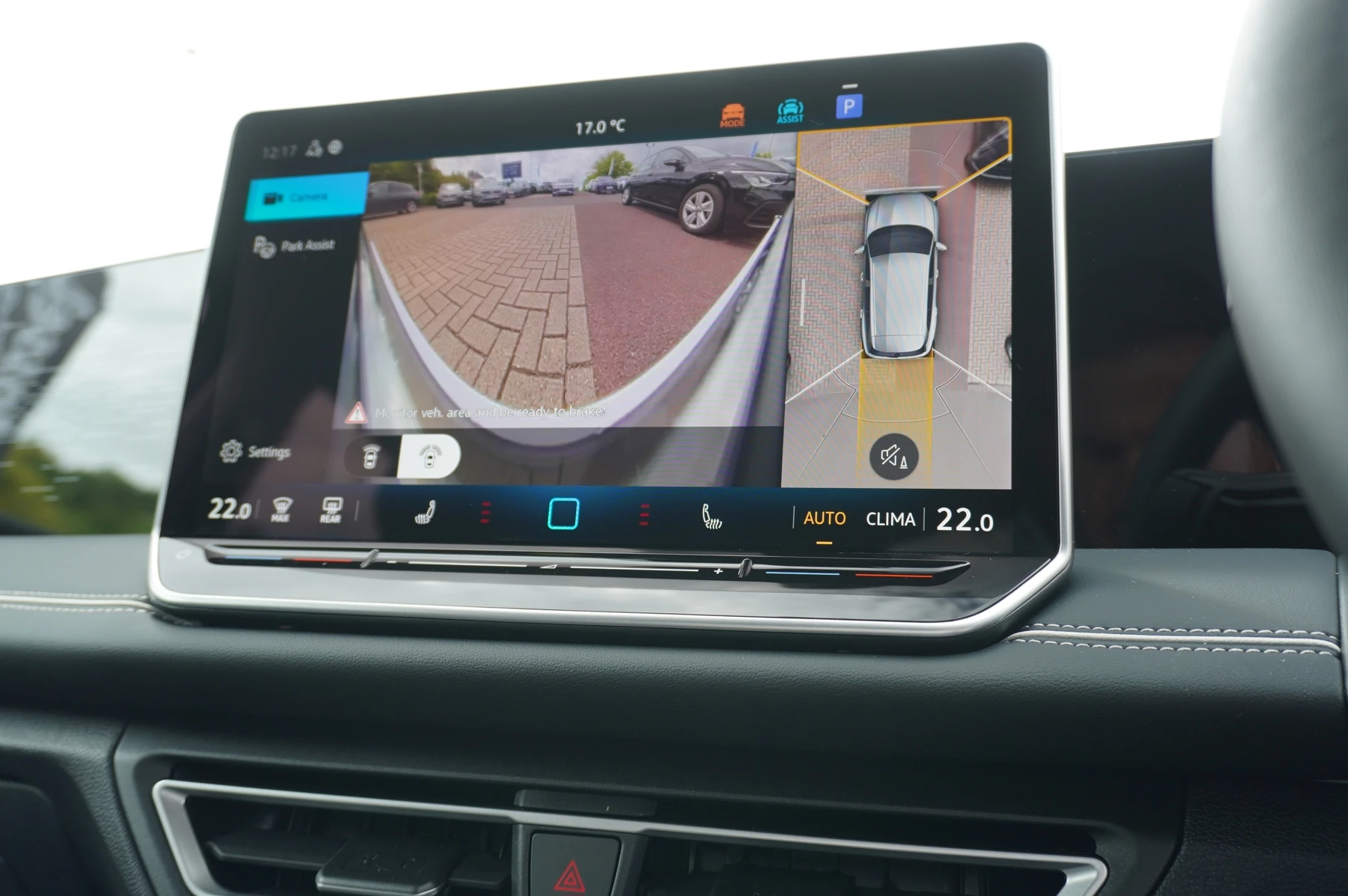 Volkswagen-Tiguan-image-24