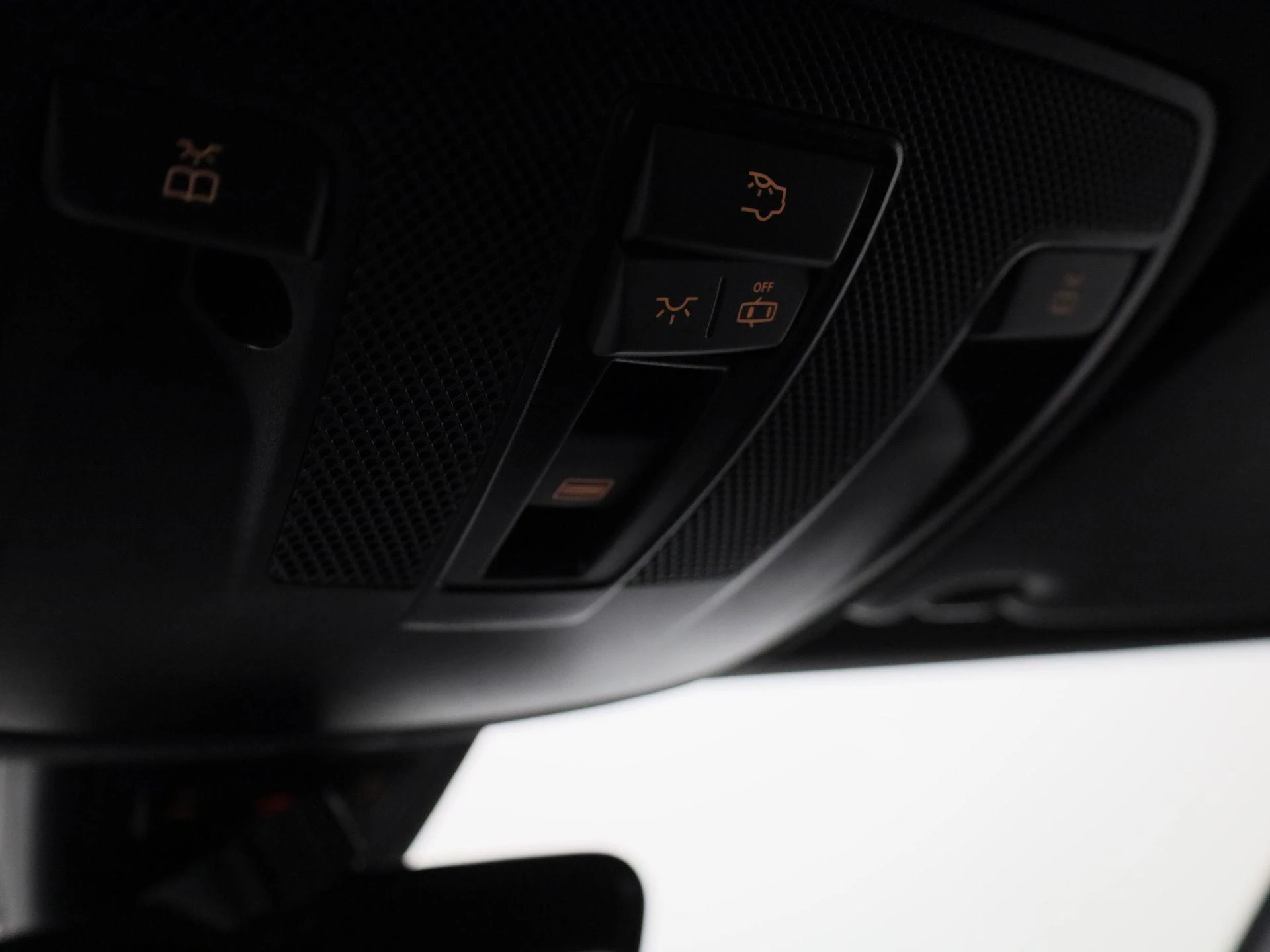 Mercedes-Benz-CLA-image-26