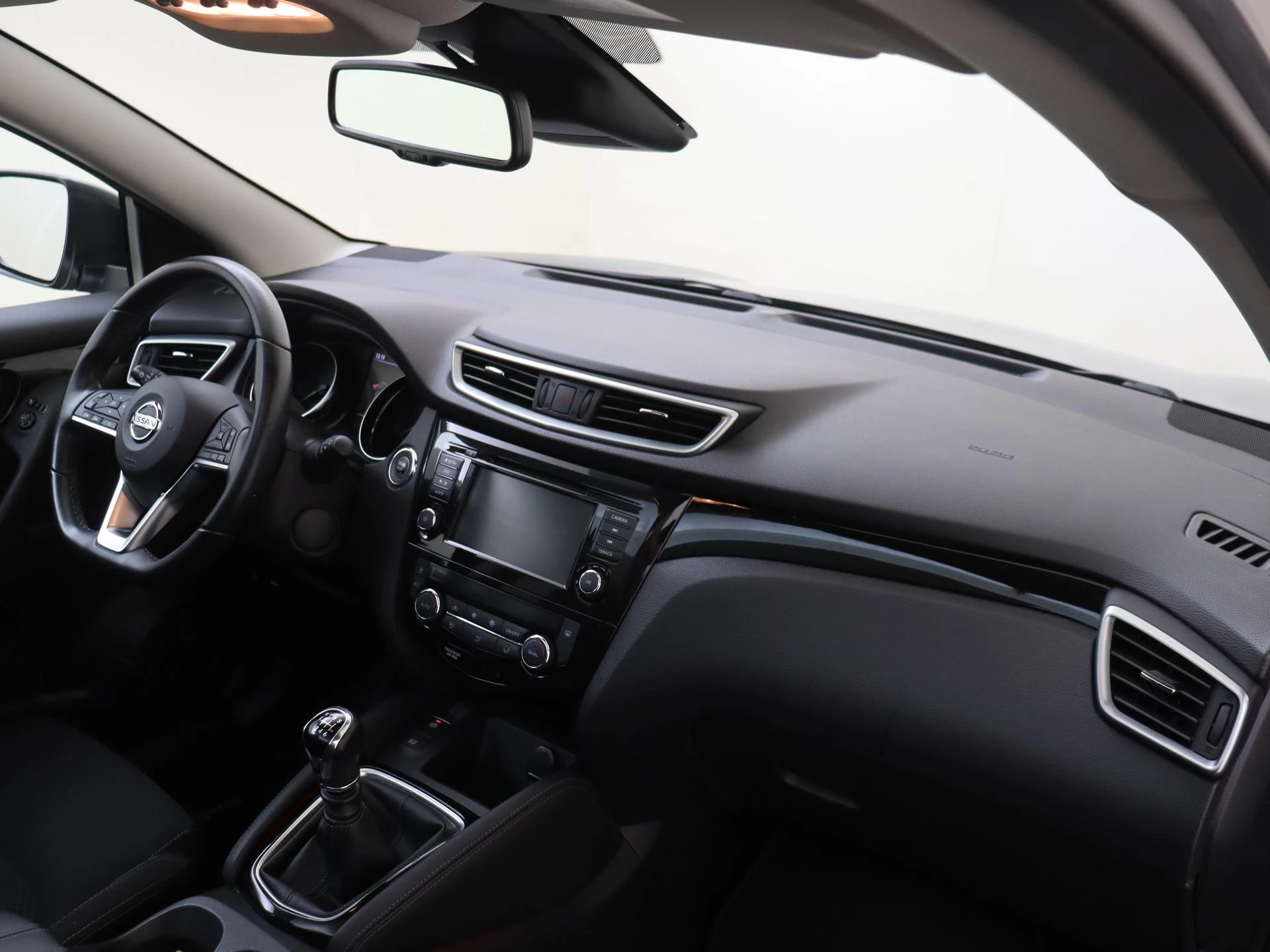 Nissan QASHQAI 1.3 DIG-T Design Edition