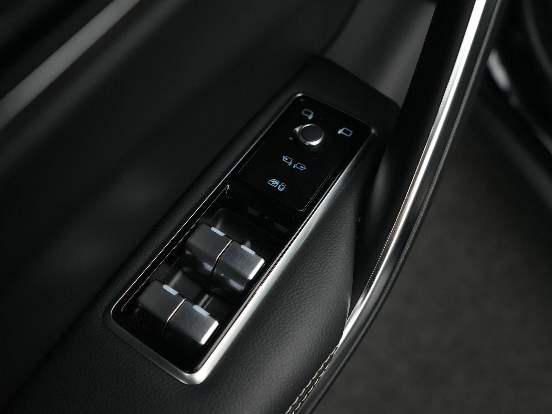 Jaguar F-PACE 2.0 P400e PHEV R-Dynamic Black