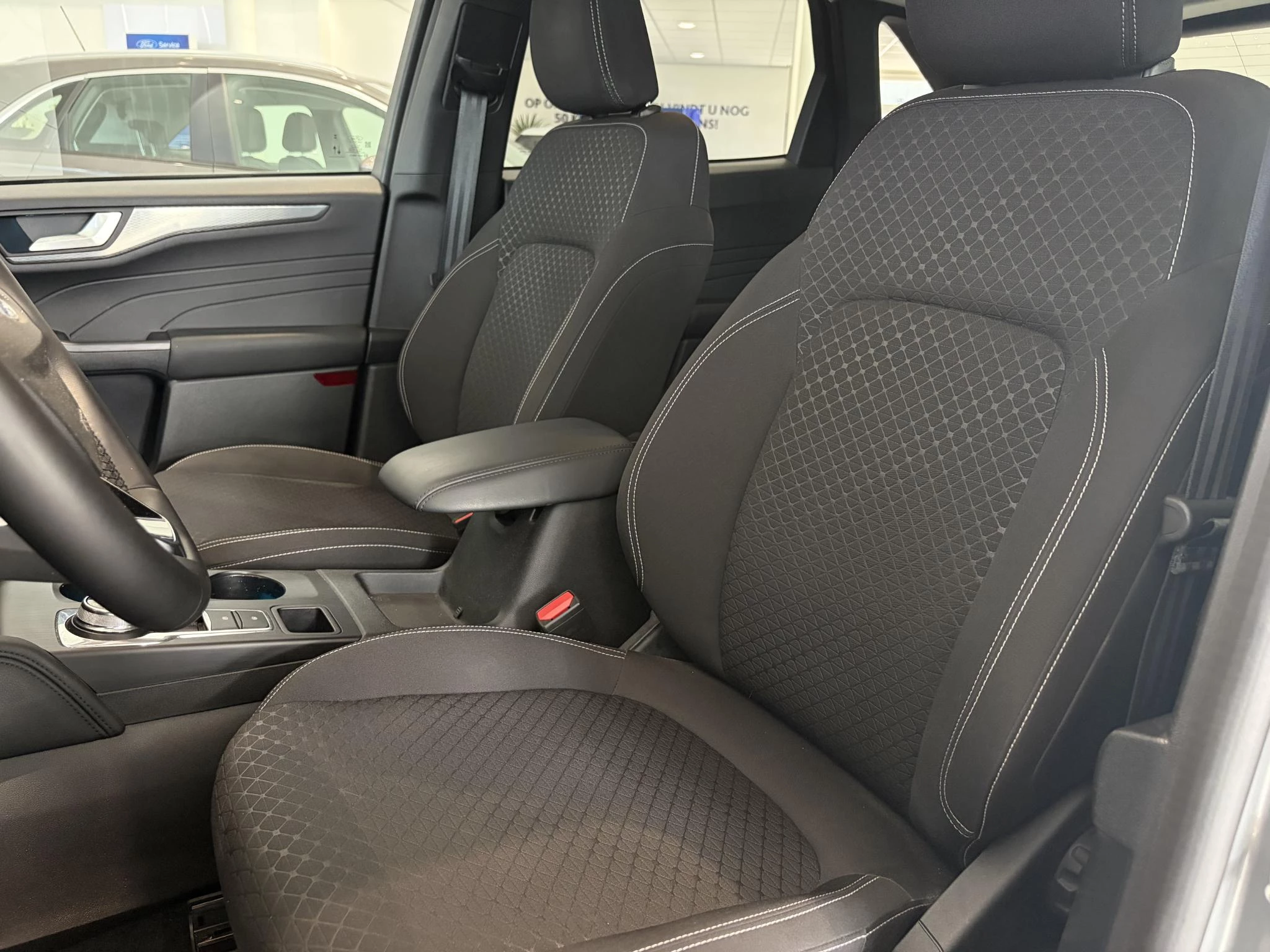 Ford-Kuga-image-13