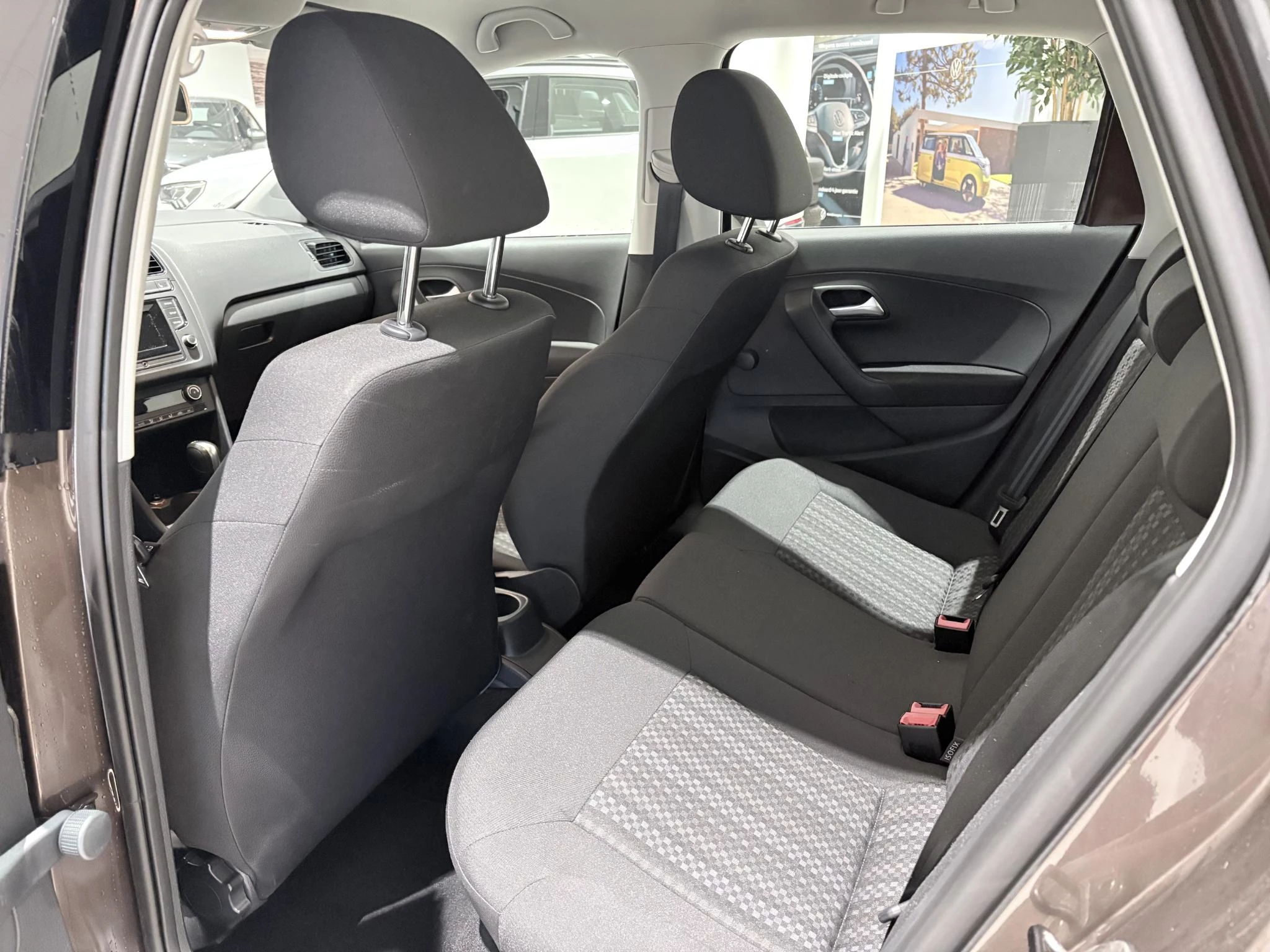 Volkswagen-Polo-image-8