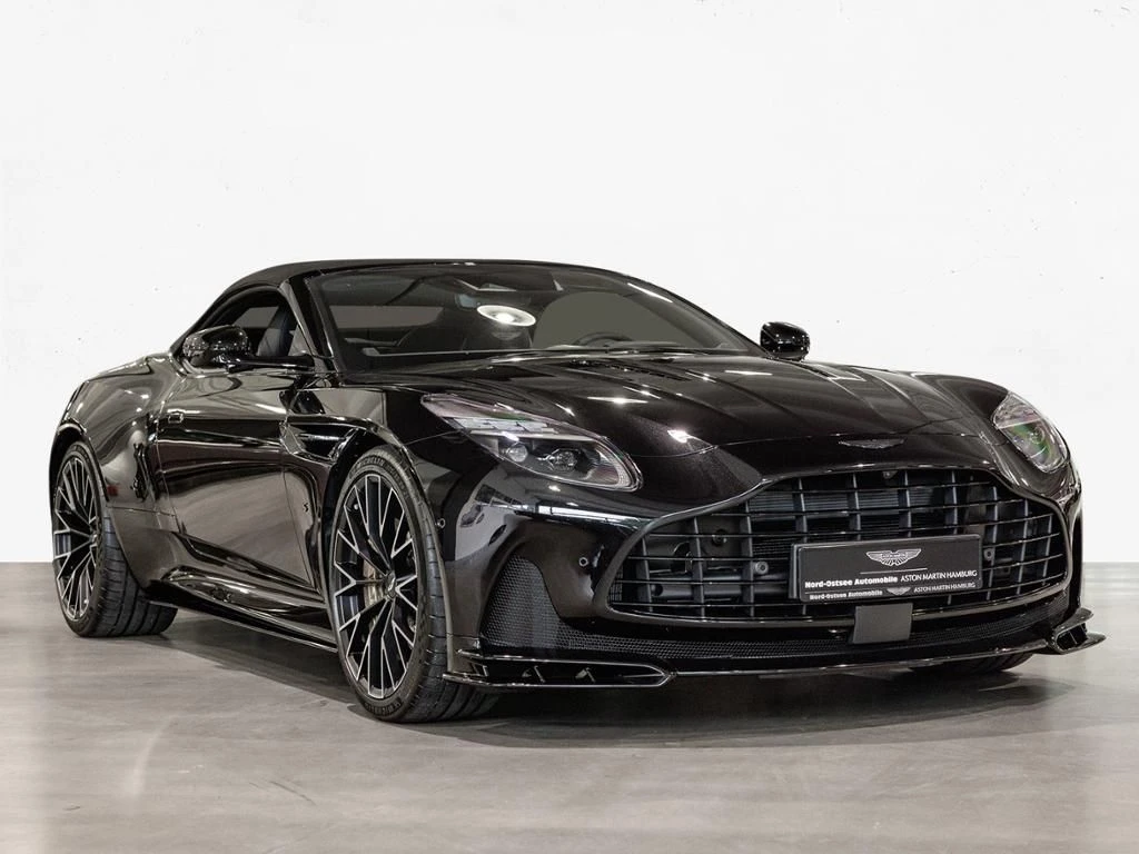 Aston Martin-DB12-image-15