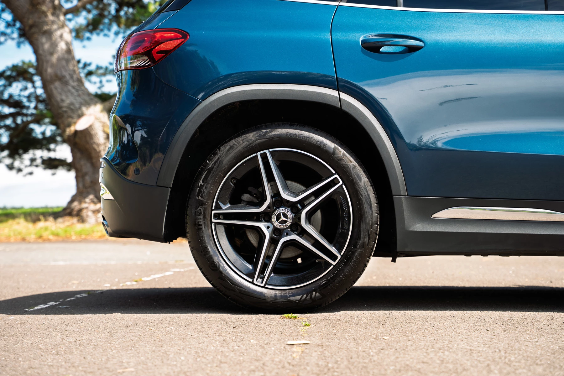 Mercedes-Benz-GLA-image-30