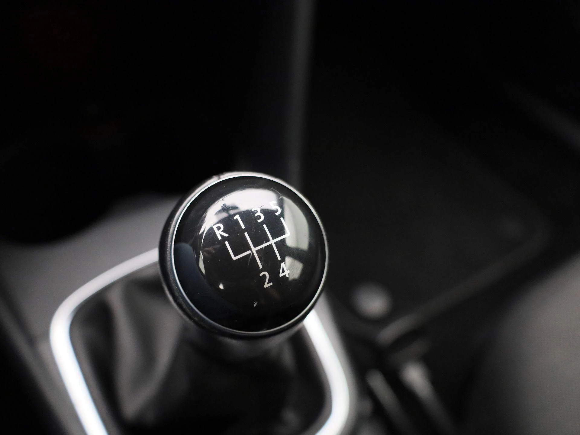 Volkswagen-Polo-image-22