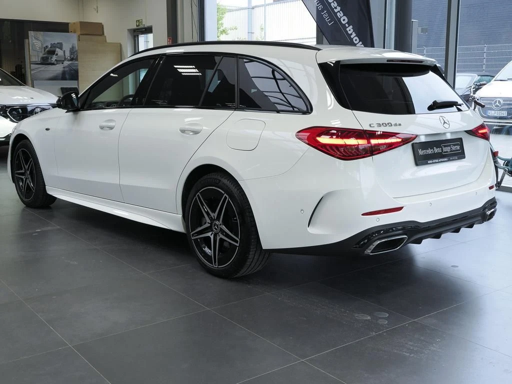 Mercedes-Benz-C-Klasse 300-image-5