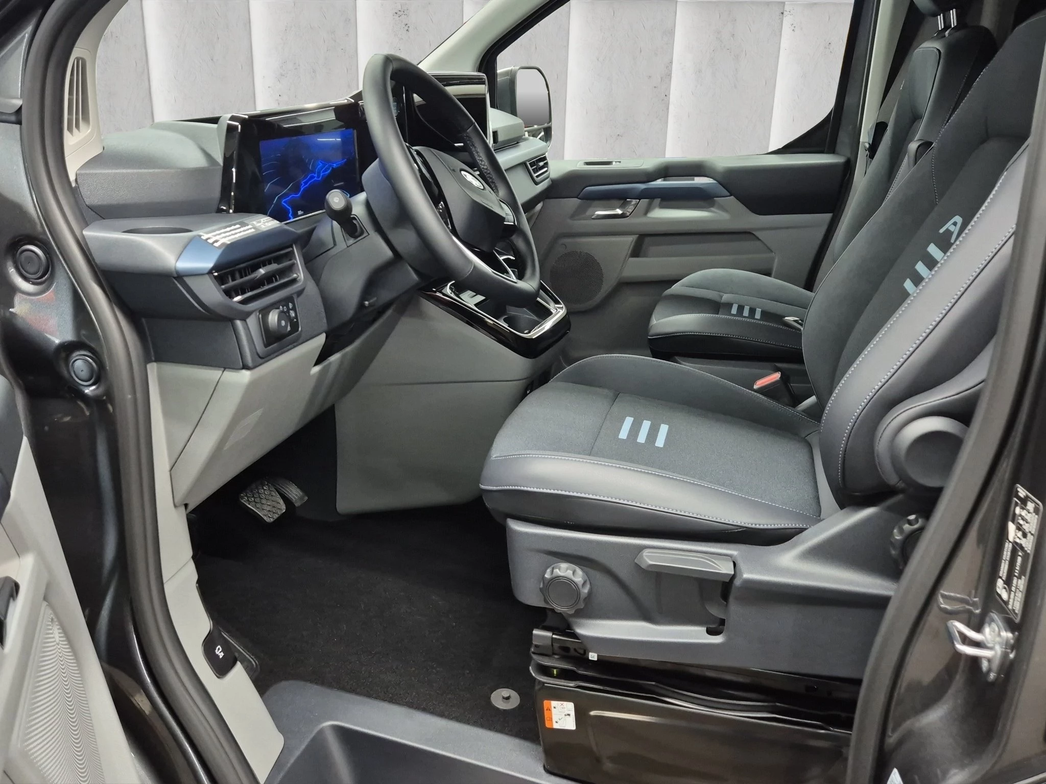 Ford Nugget Active 2.0 EcoB. 125KW 320 L1. Aufstelldach. Aut. AWD Campingbus. MJ2025.75