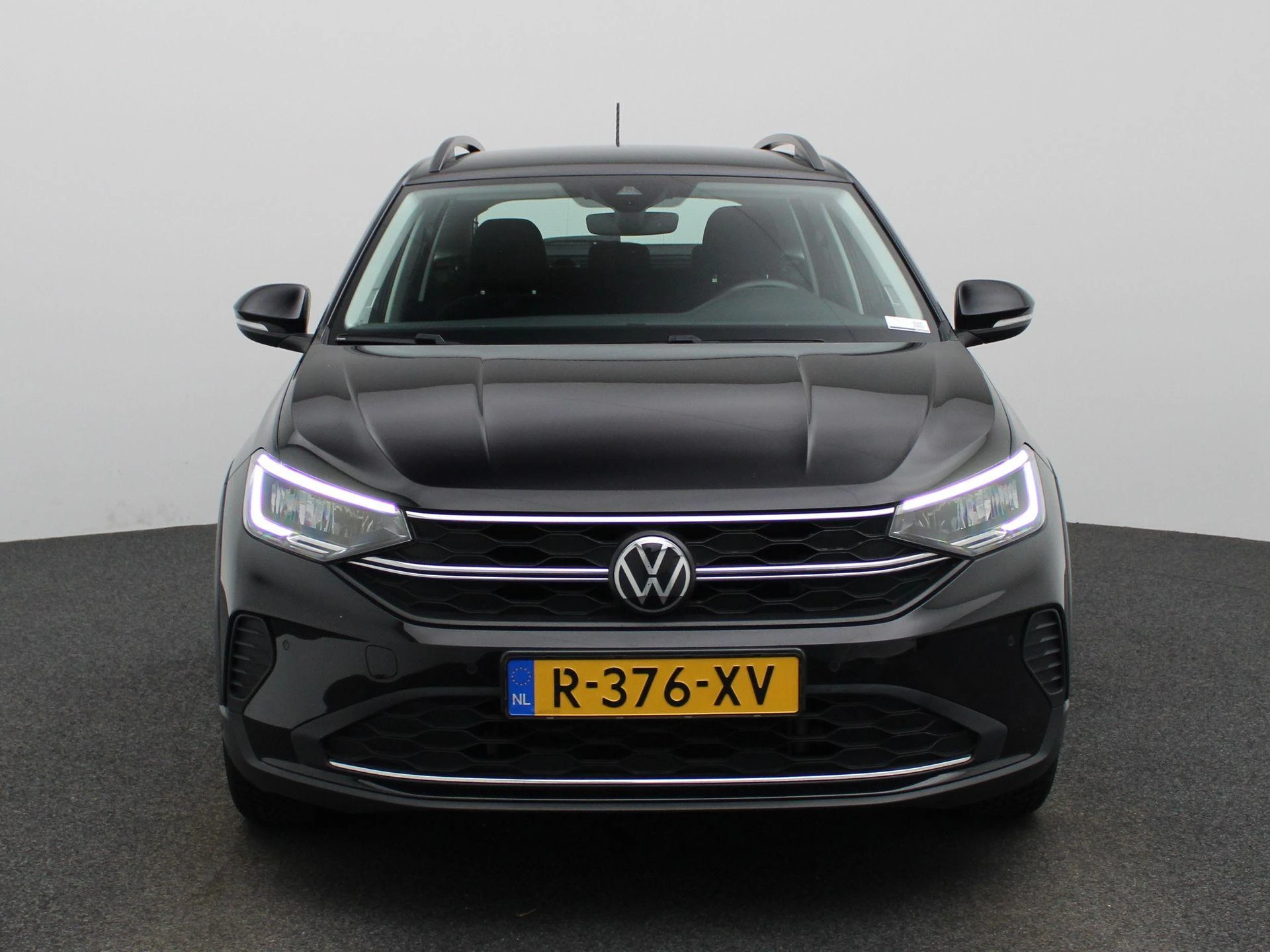 Volkswagen-Taigo-image-2