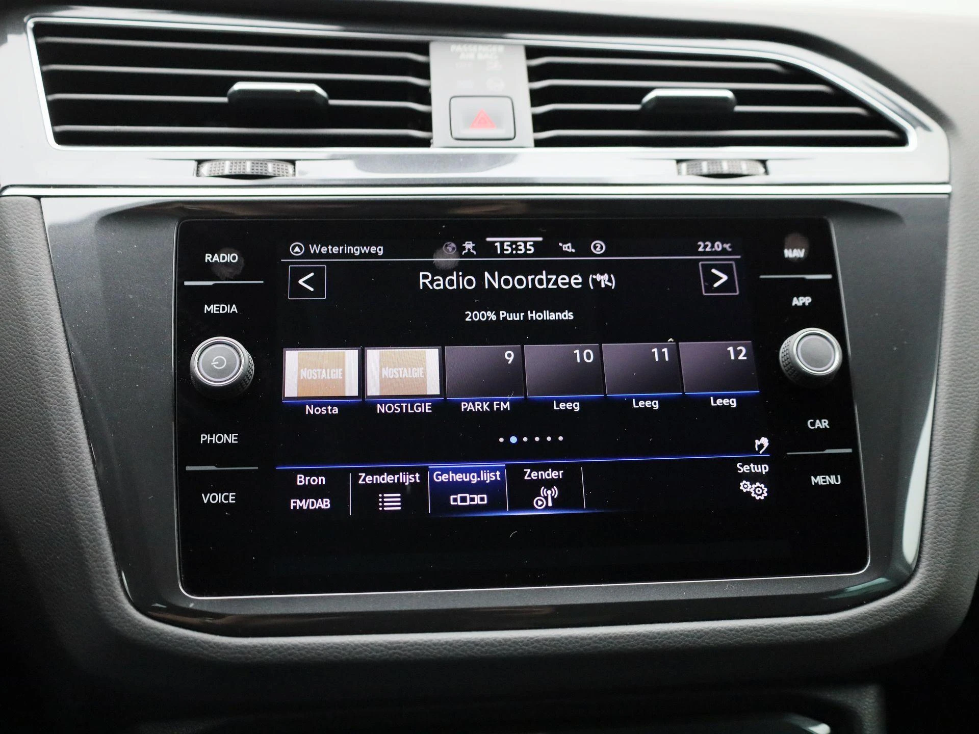 Volkswagen-Tiguan-image-22
