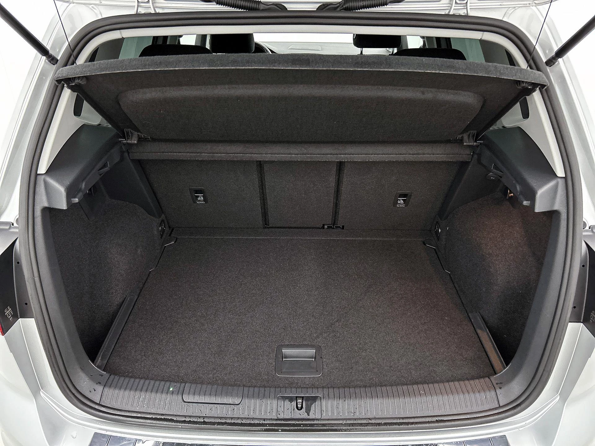 Volkswagen-Golf Sportsvan-image-22