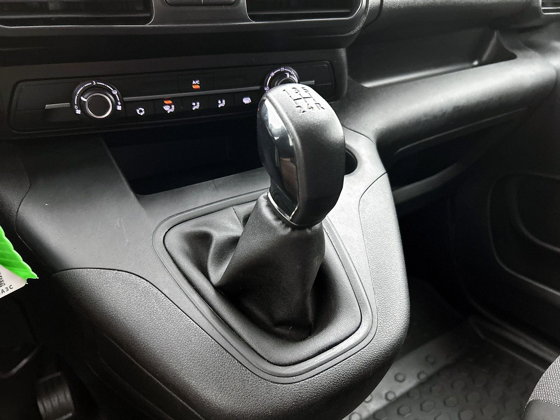 Opel-Combo-image-26