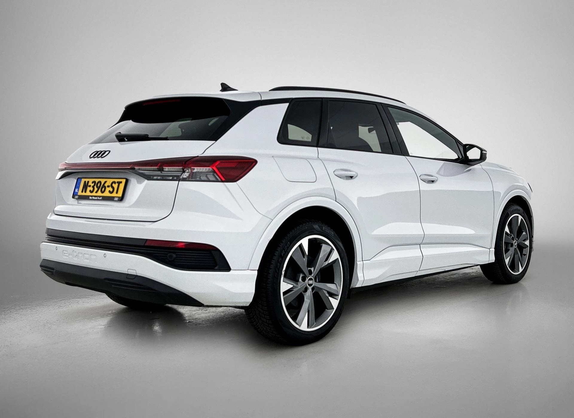 Audi-Q4 e-tron-image-4