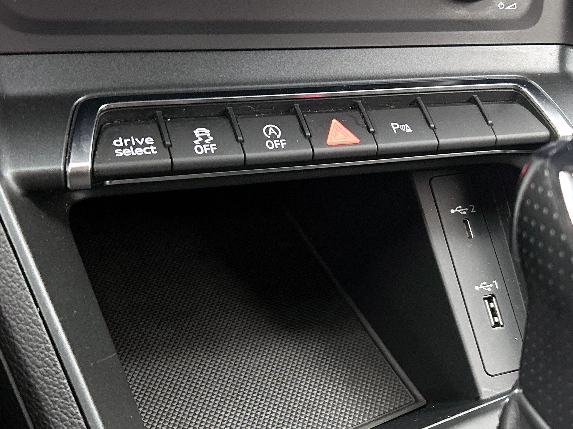 Audi-Q3-image-23