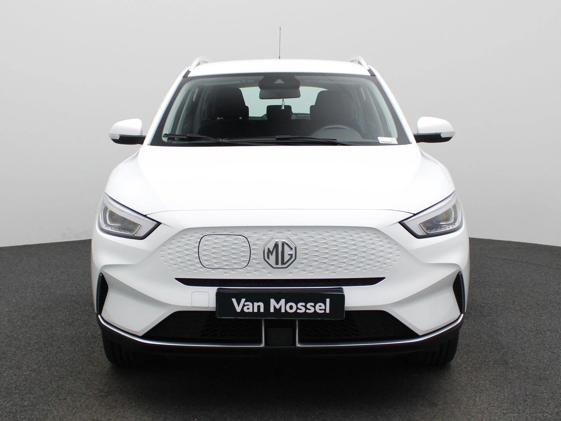 MG-ZS EV-image-2