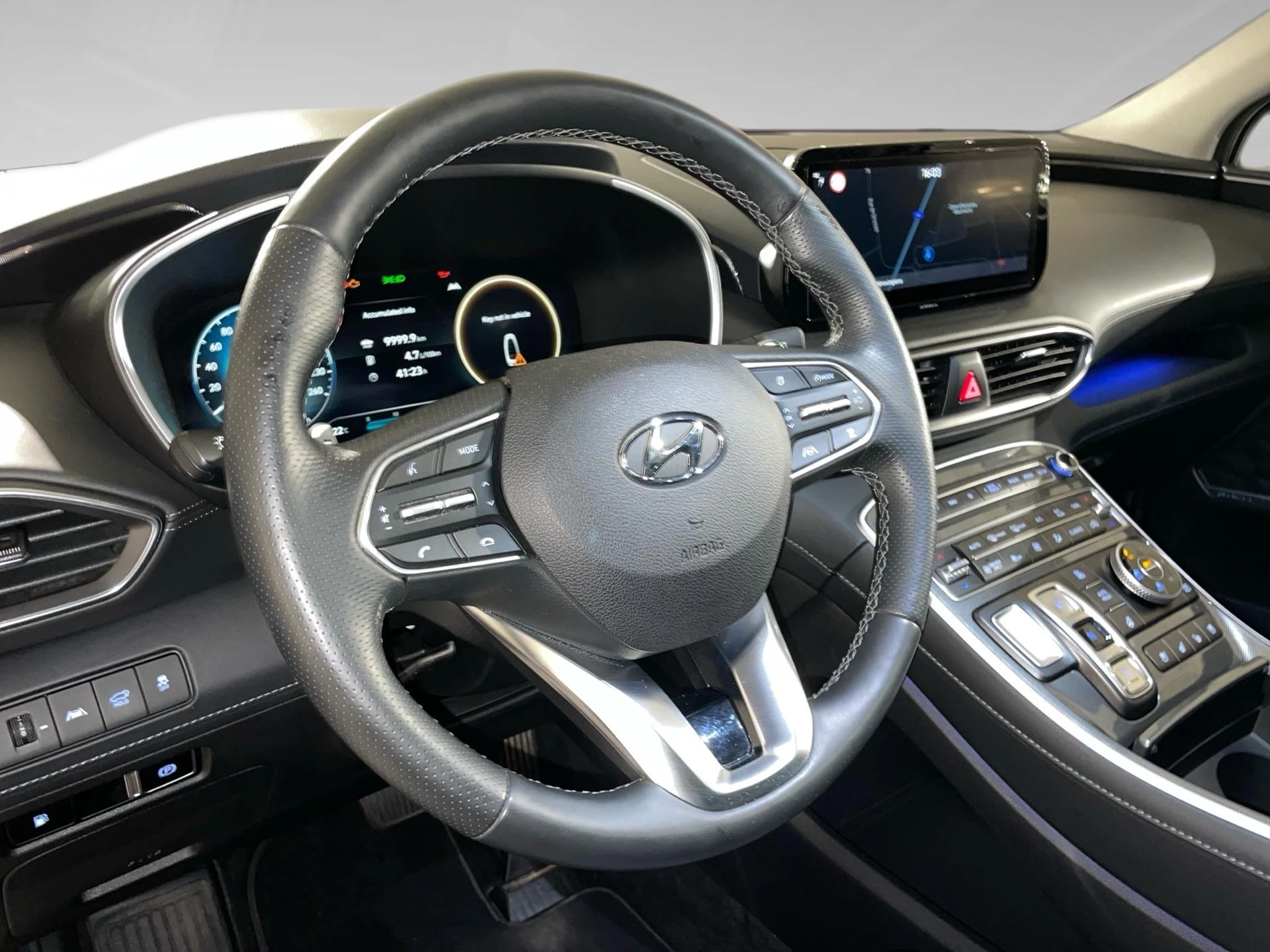 Hyundai Santa Fe 1.6 T-GDi Plug-in Hybrid 4x4 Shine Aut.