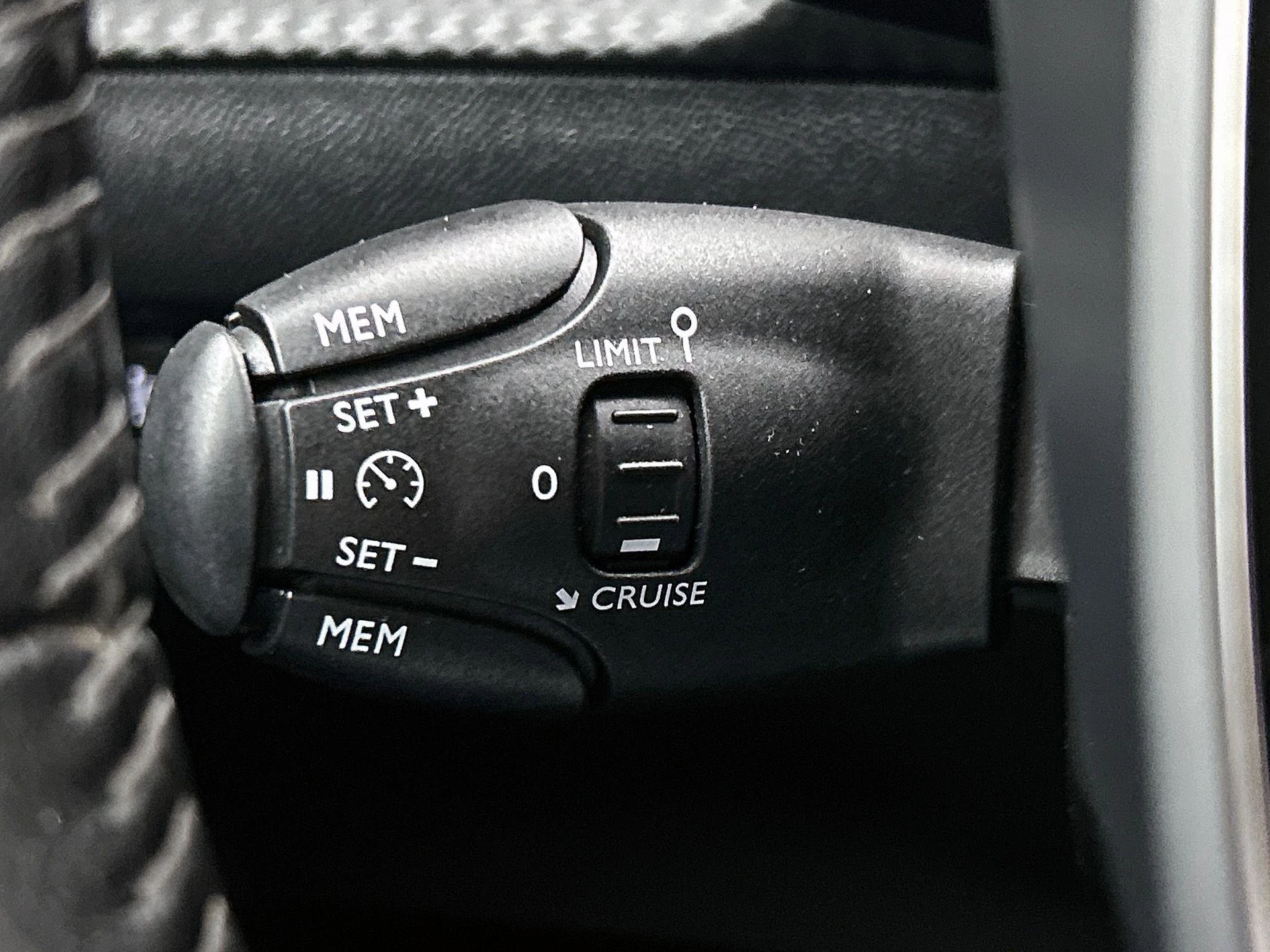 Peugeot 2008 1.2 PureTech Active